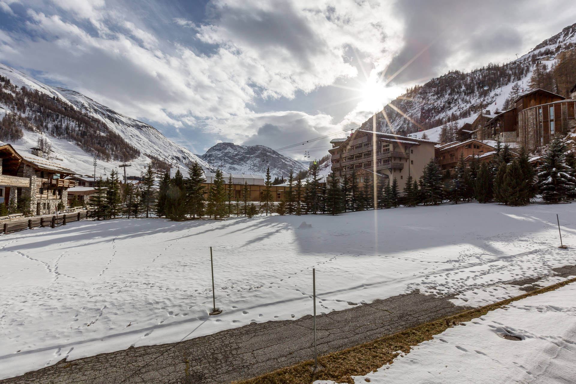 _lv_images__lot_0000250011_12_1457001