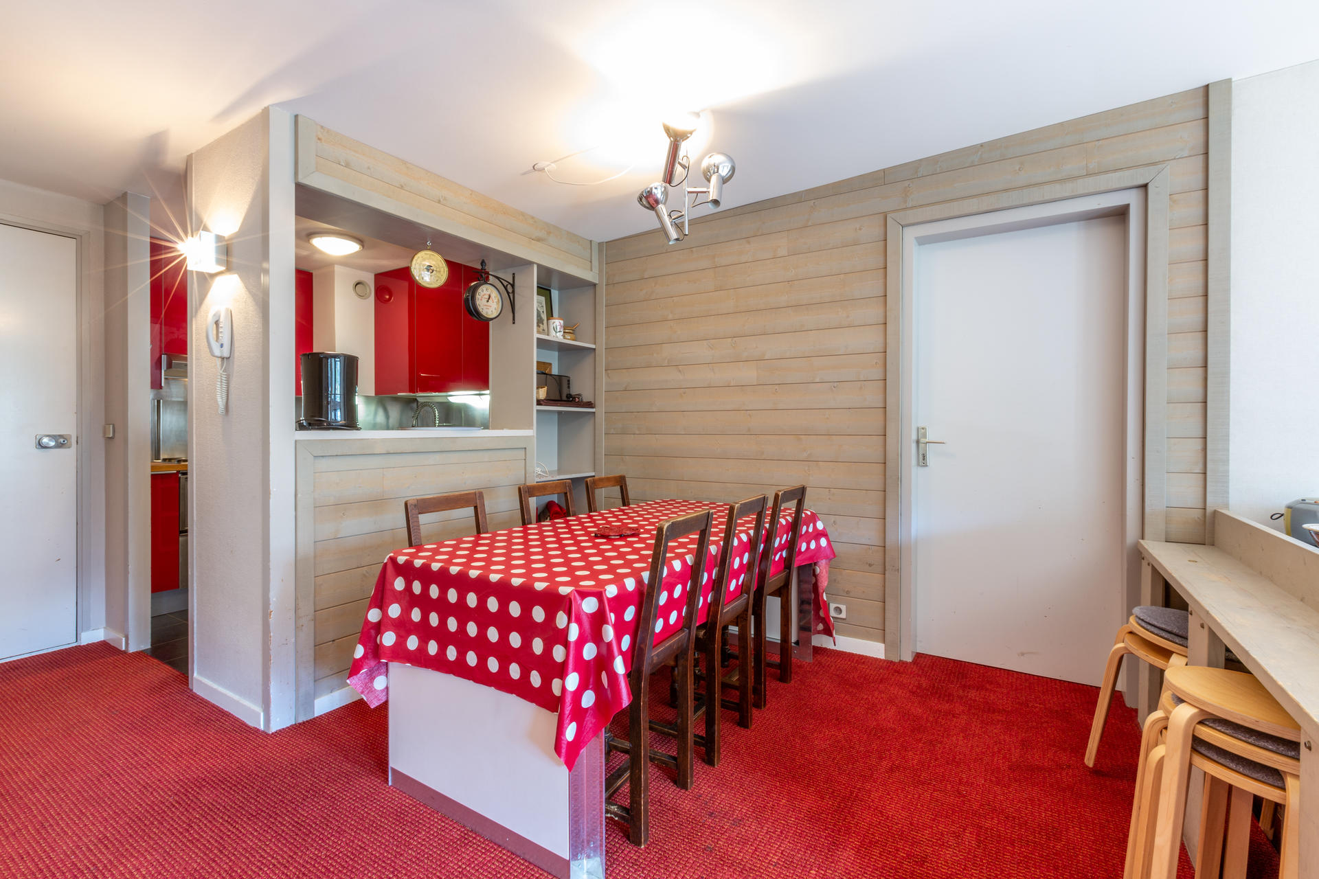 _lv_images__lot_0000250016_05_1457499