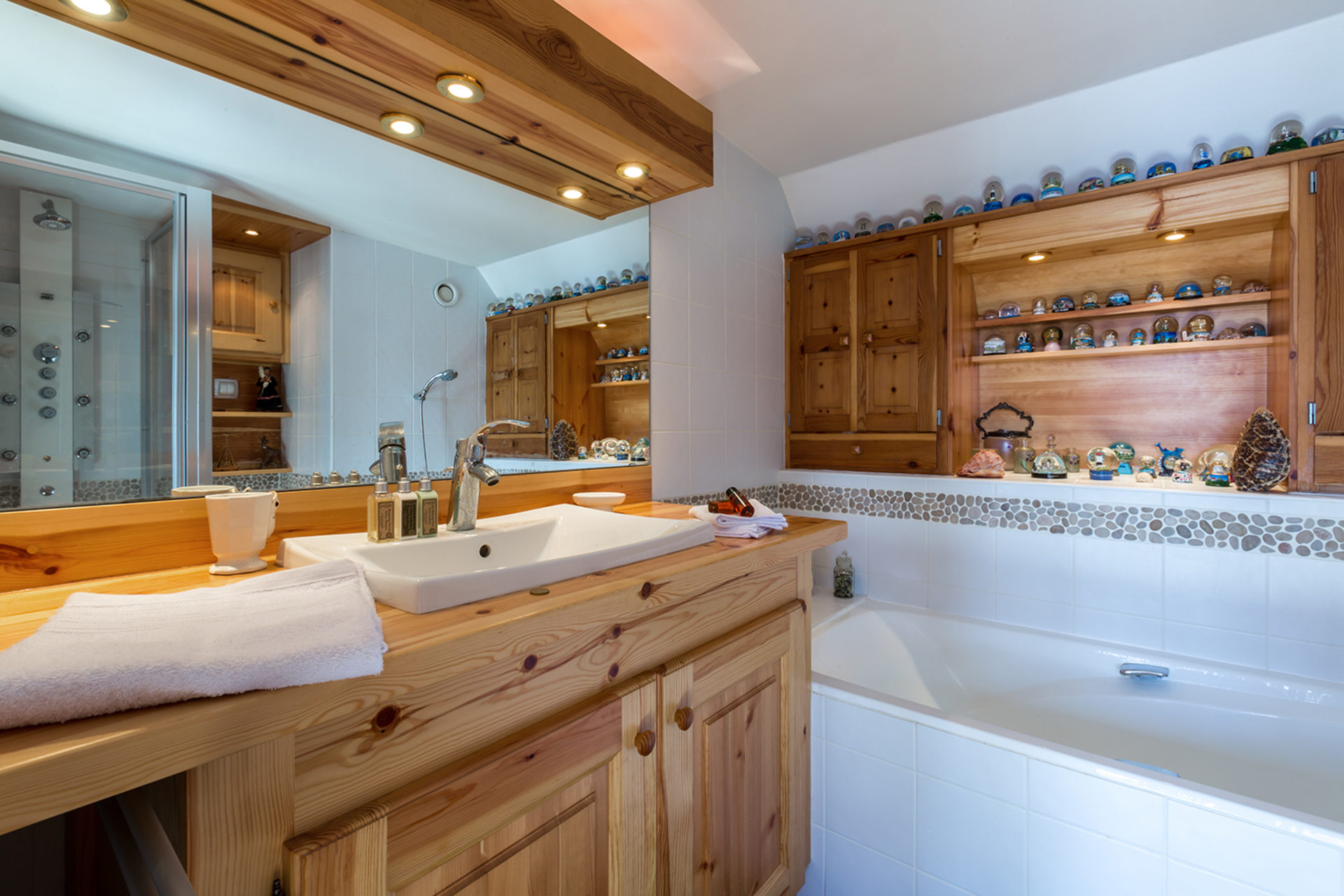 _lv_images__lot_0000250021_10_1456082