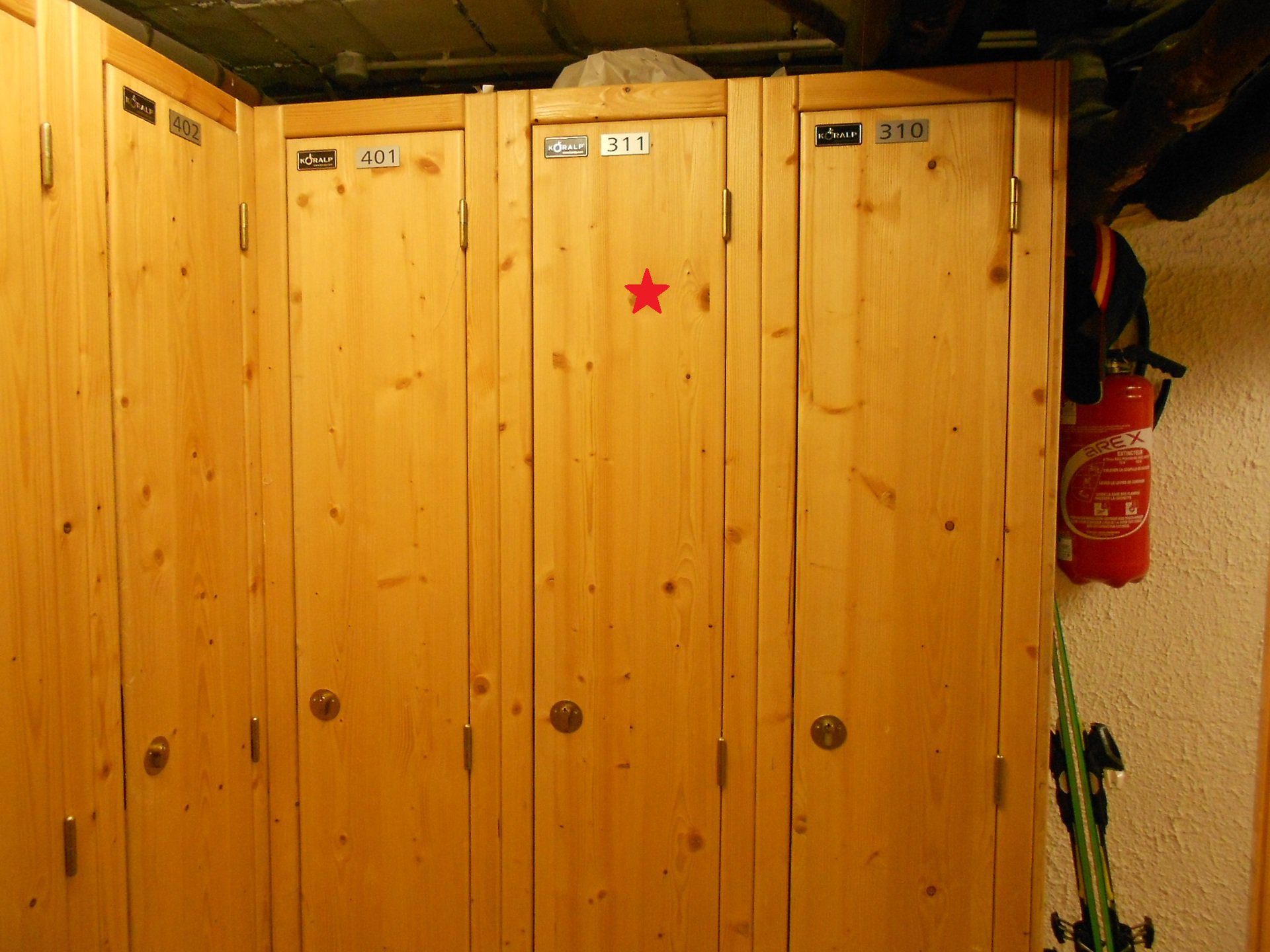 _lv_images__lot_0000260015_16_1458572