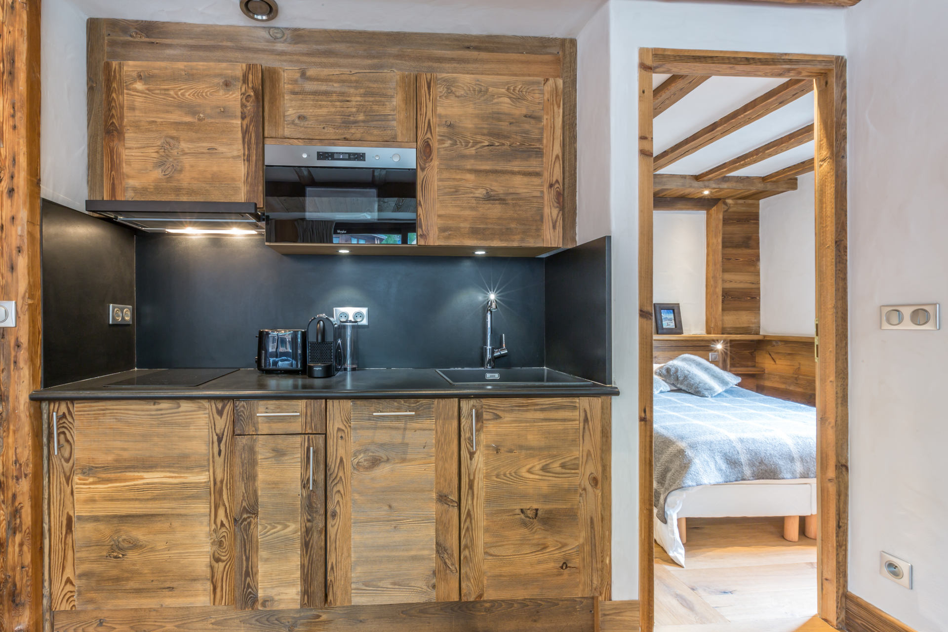 _lv_images__lot_0000260035_06_1457698