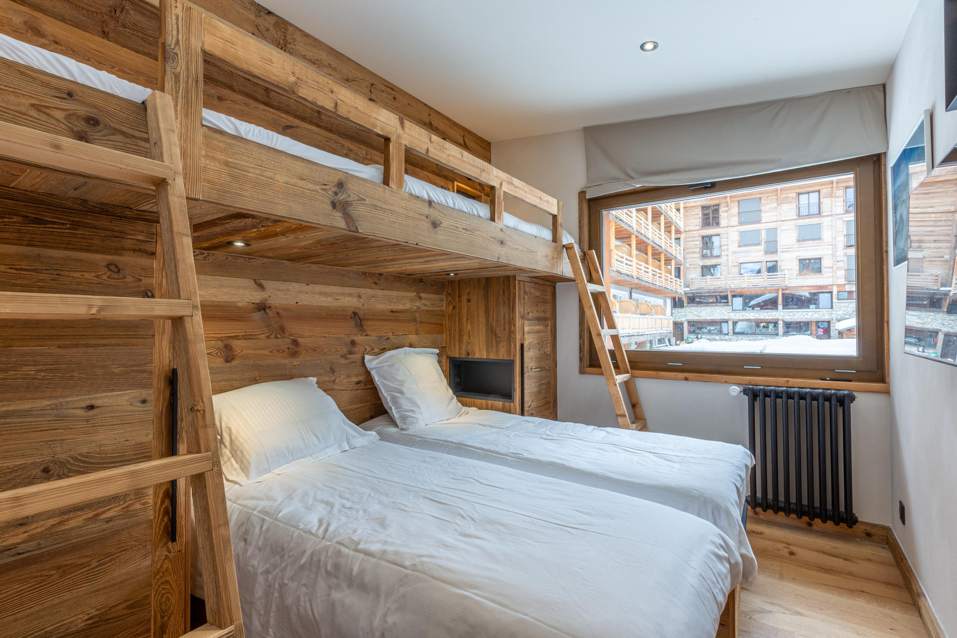 _lv_images__lot_0000280001_11_1454859