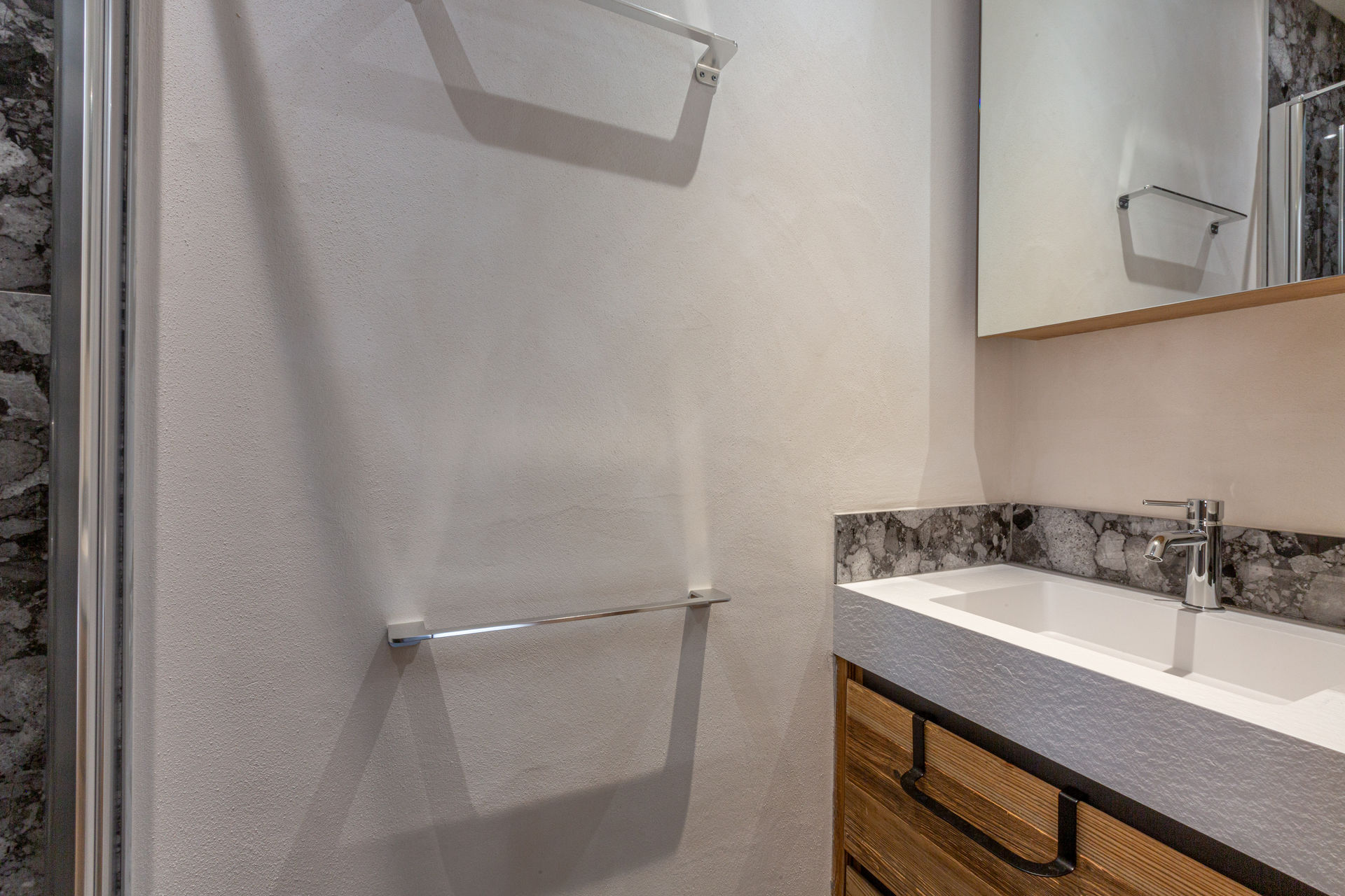 _lv_images__lot_0000280001_14_1454862