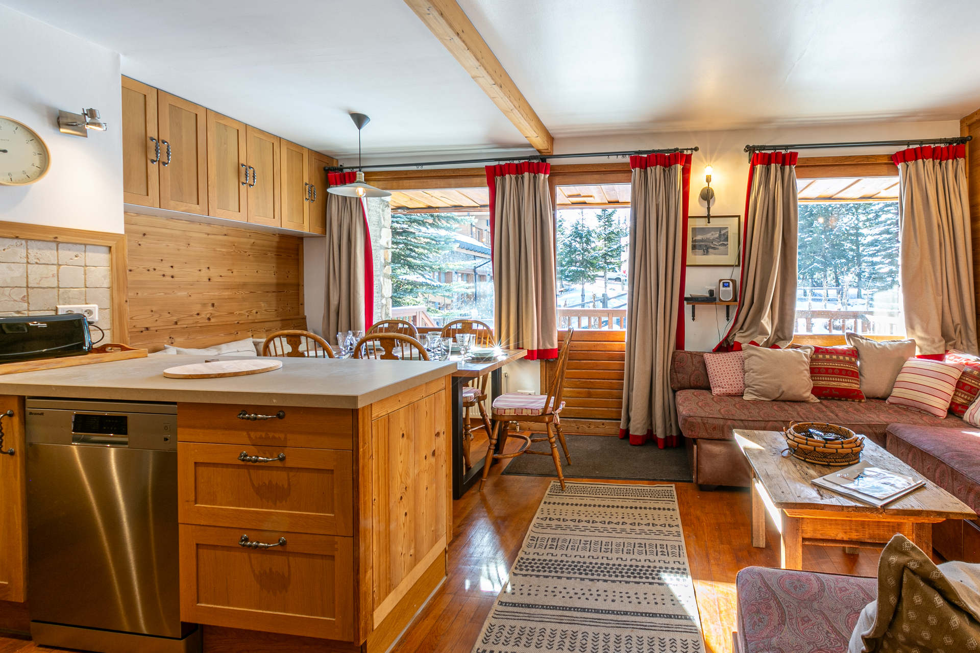 _lv_images__lot_0000280002_02_1456015