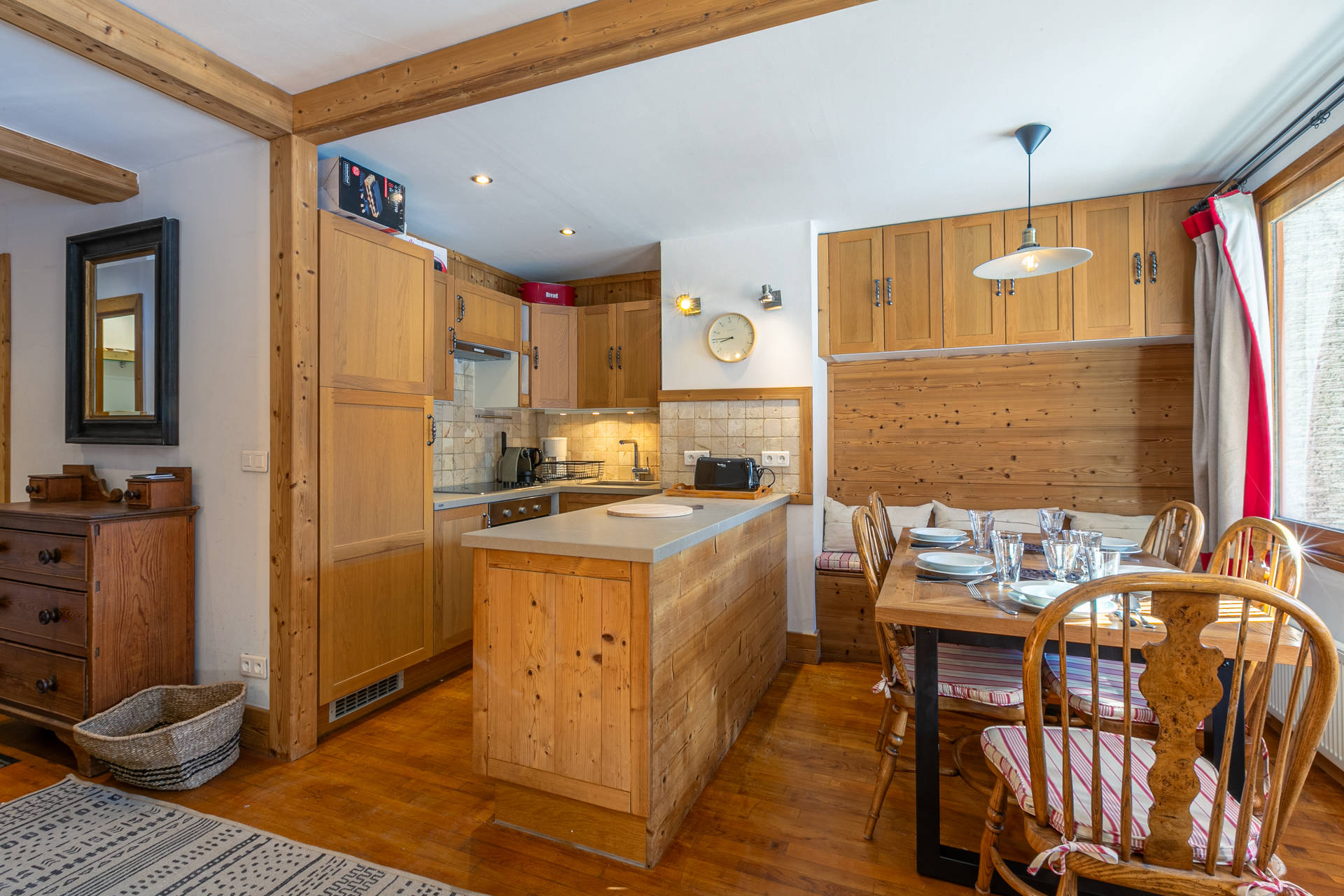 _lv_images__lot_0000280002_03_1456016