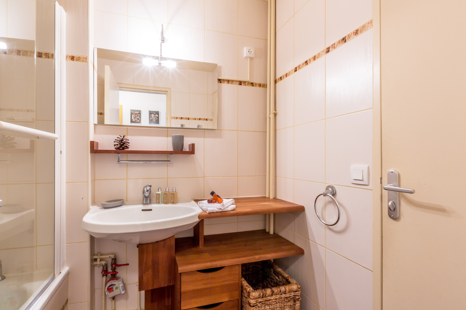 _lv_images__lot_0000370111_11_1456009