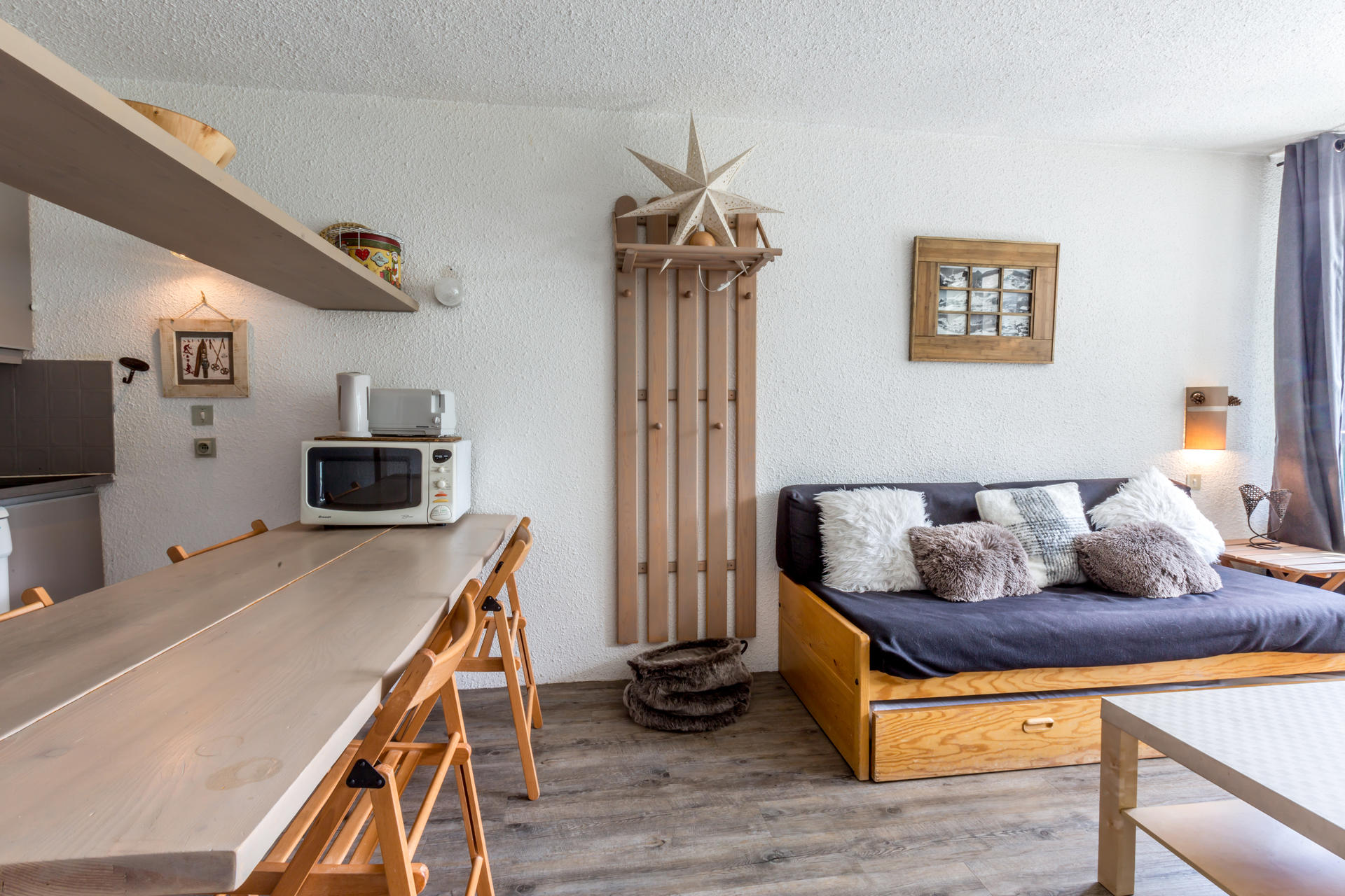 _lv_images__lot_0000370176_03_1455869