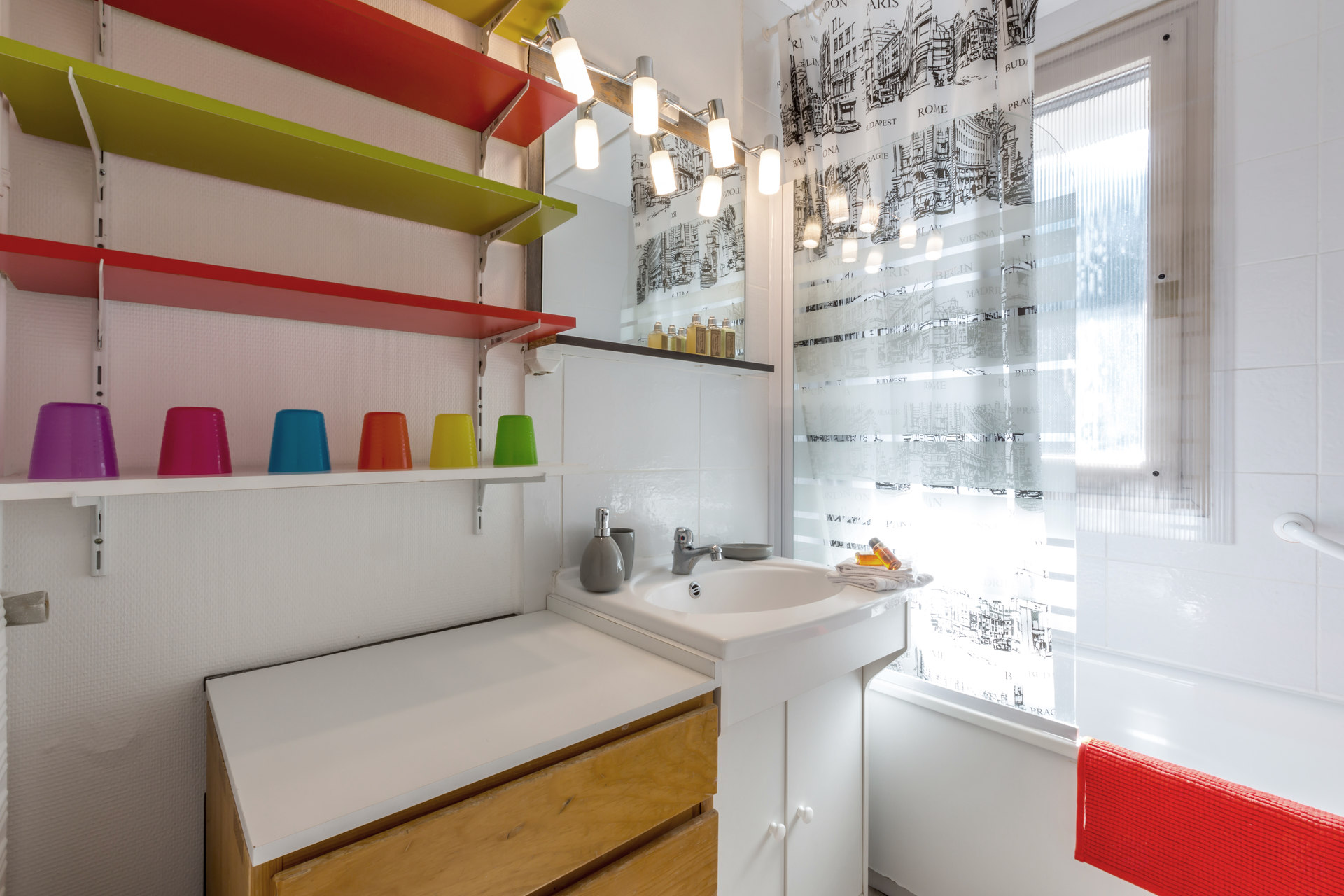 _lv_images__lot_0000370180_08_1457320