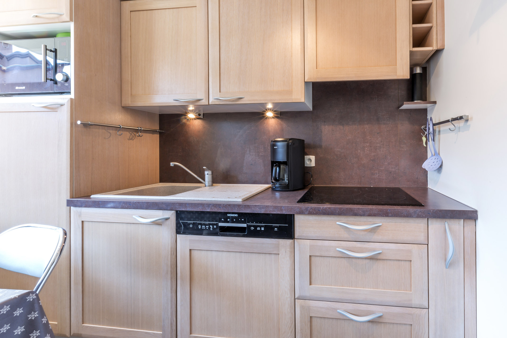 _lv_images__lot_0000400016_05_1457803