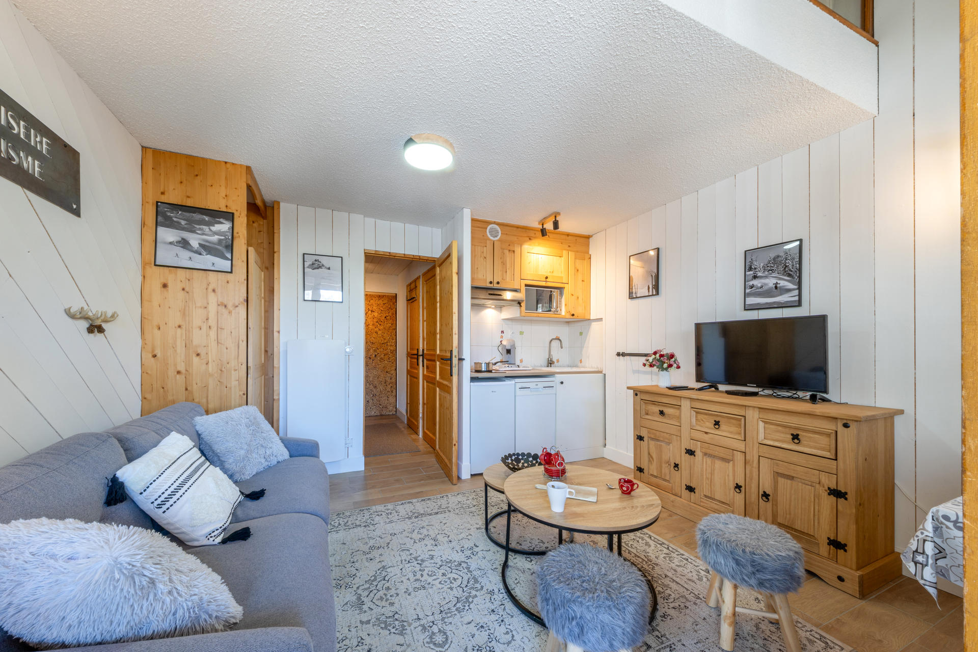 _lv_images__lot_0000400052_01_1457889