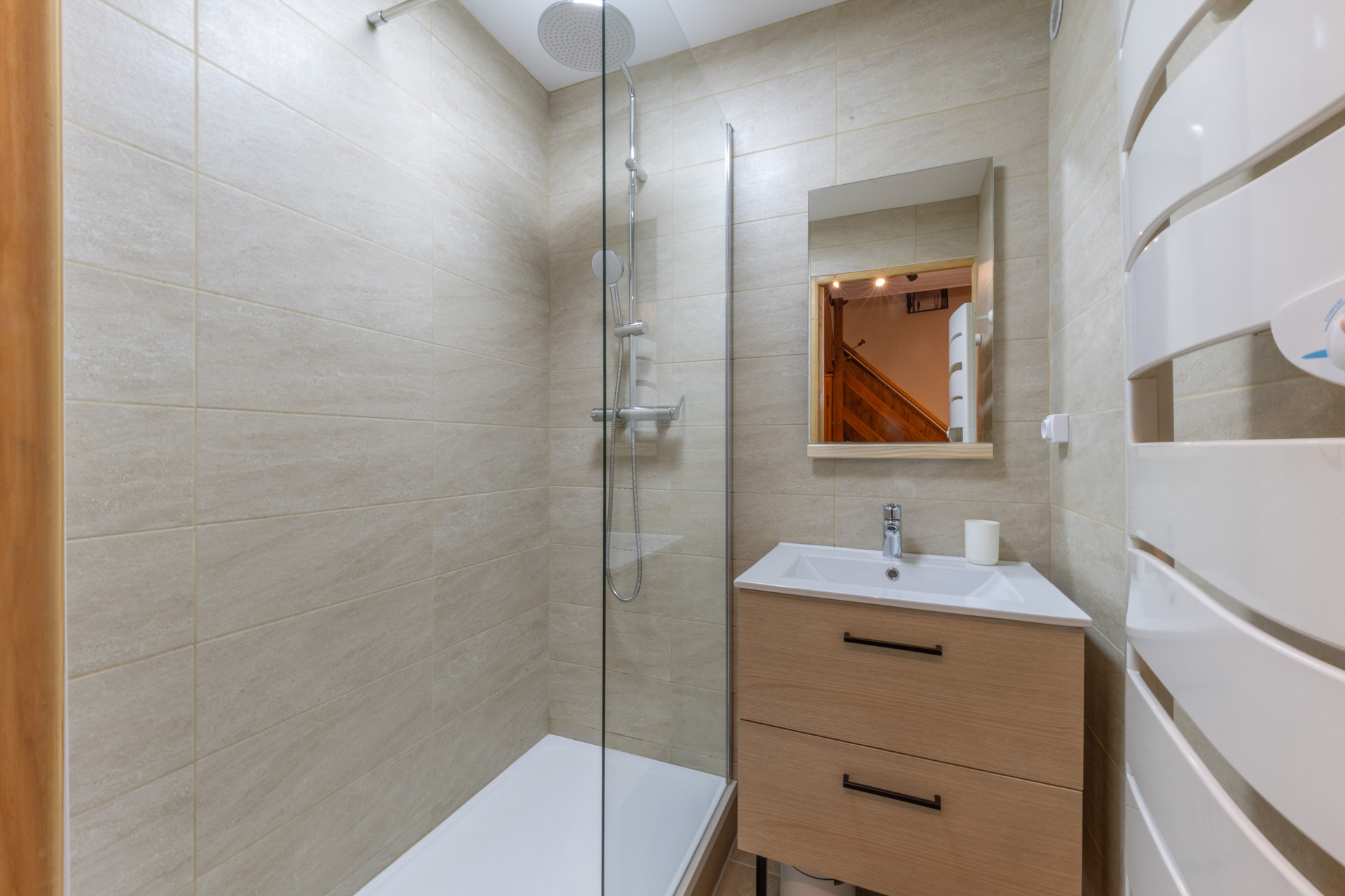 _lv_images__lot_0000400052_08_1457896