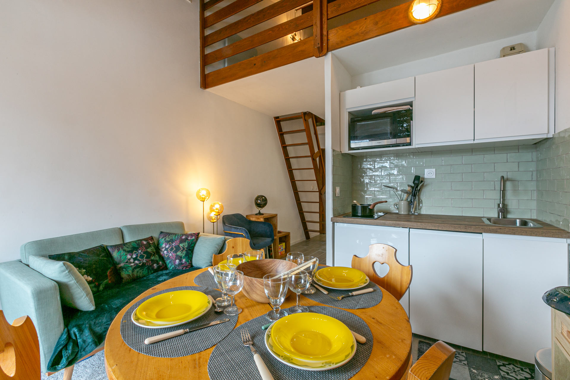 _lv_images__lot_0000400055_03_1455944