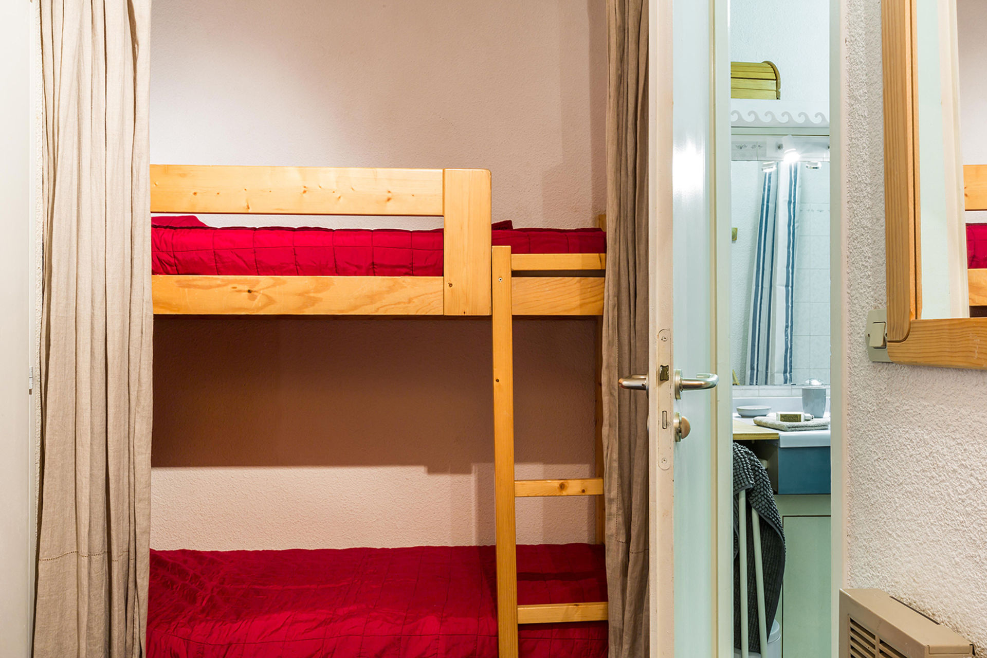 _lv_images__lot_0000400087_08_1458671