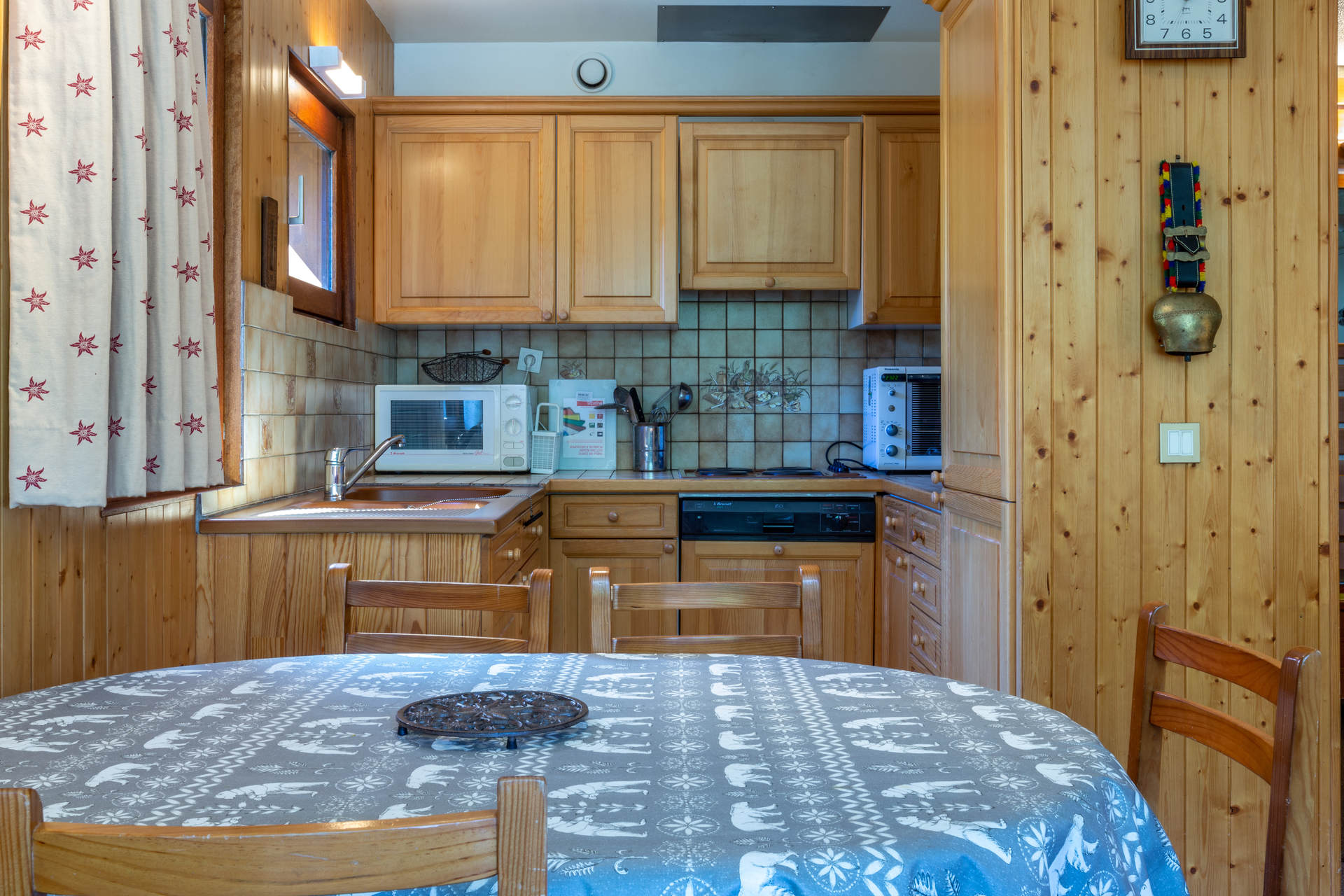 _lv_images__lot_0000410021_12_1458750