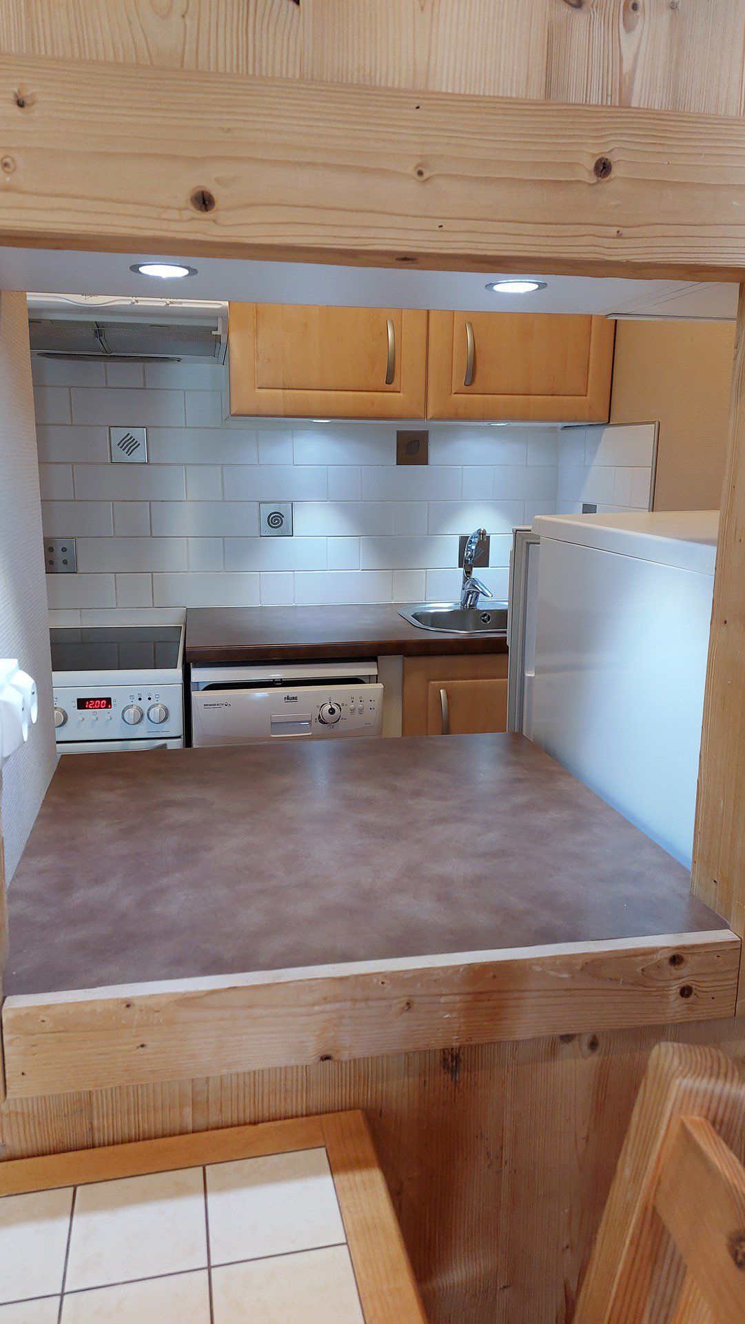 _lv_images__lot_0000430022_14_1458346