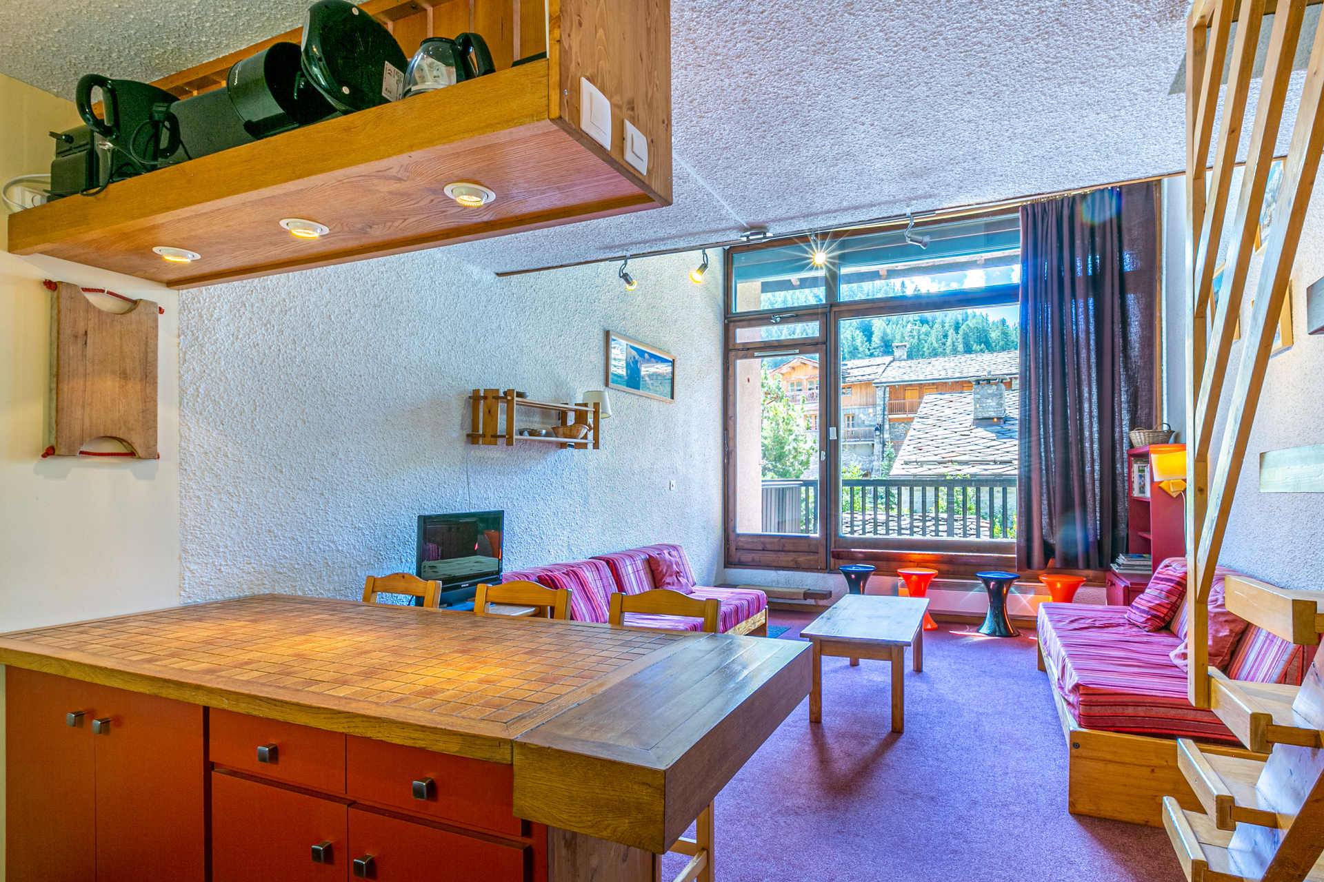 _lv_images__lot_0000670001_01_1457083