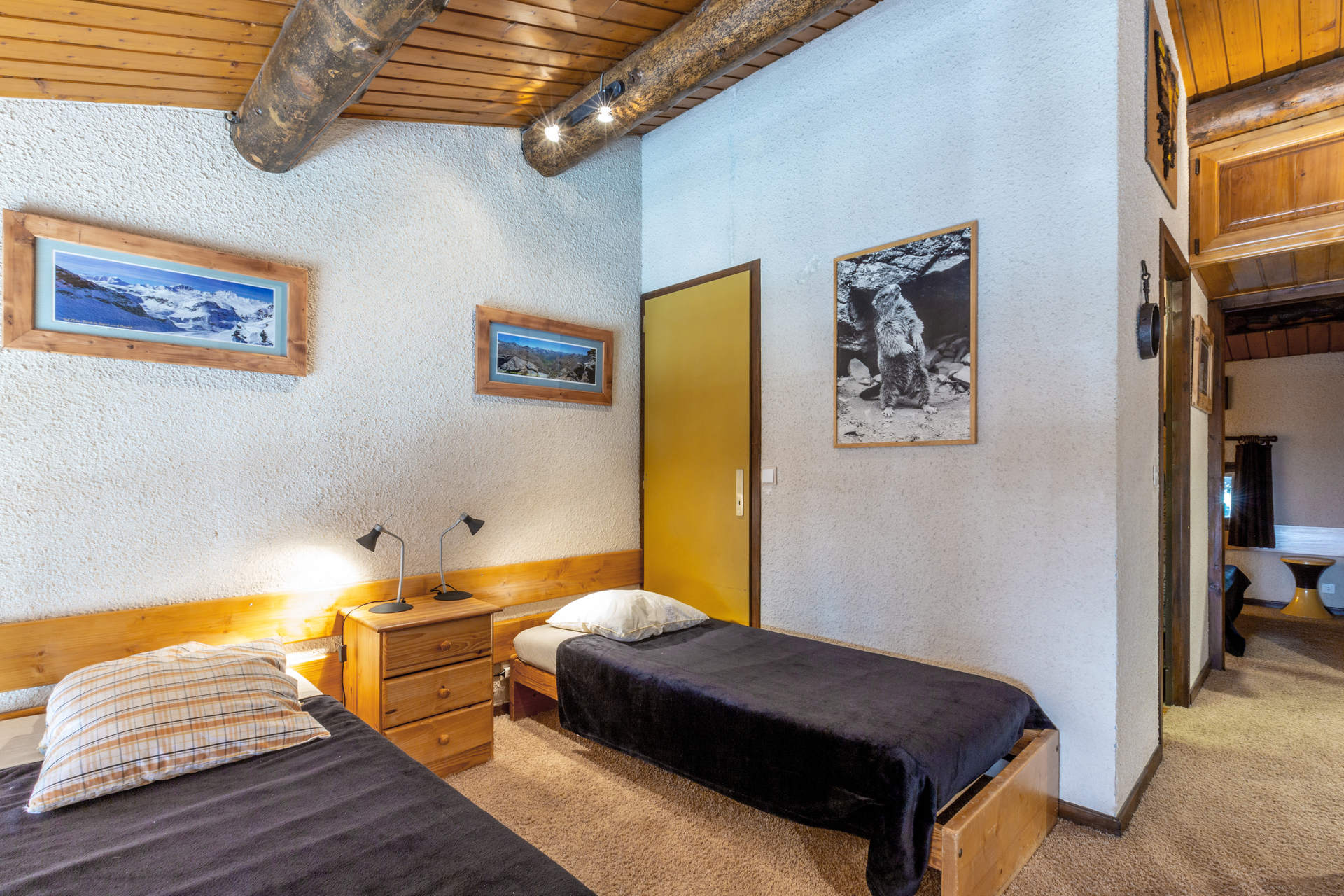 _lv_images__lot_0000670002_09_1457336