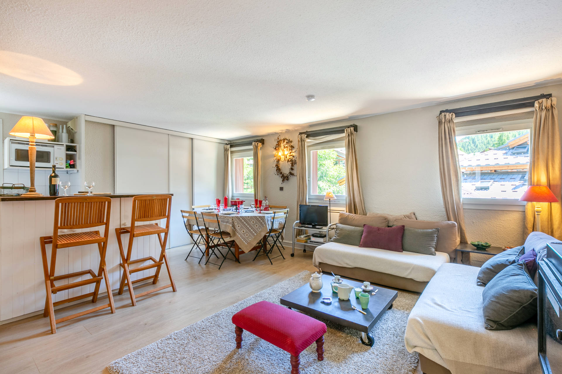 _lv_images__lot_0000710005_01_1458603