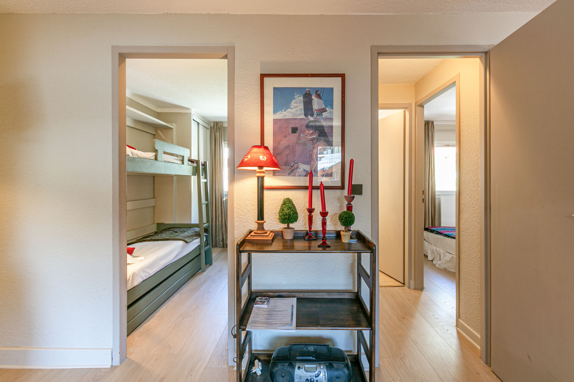 _lv_images__lot_0000710005_06_1458608