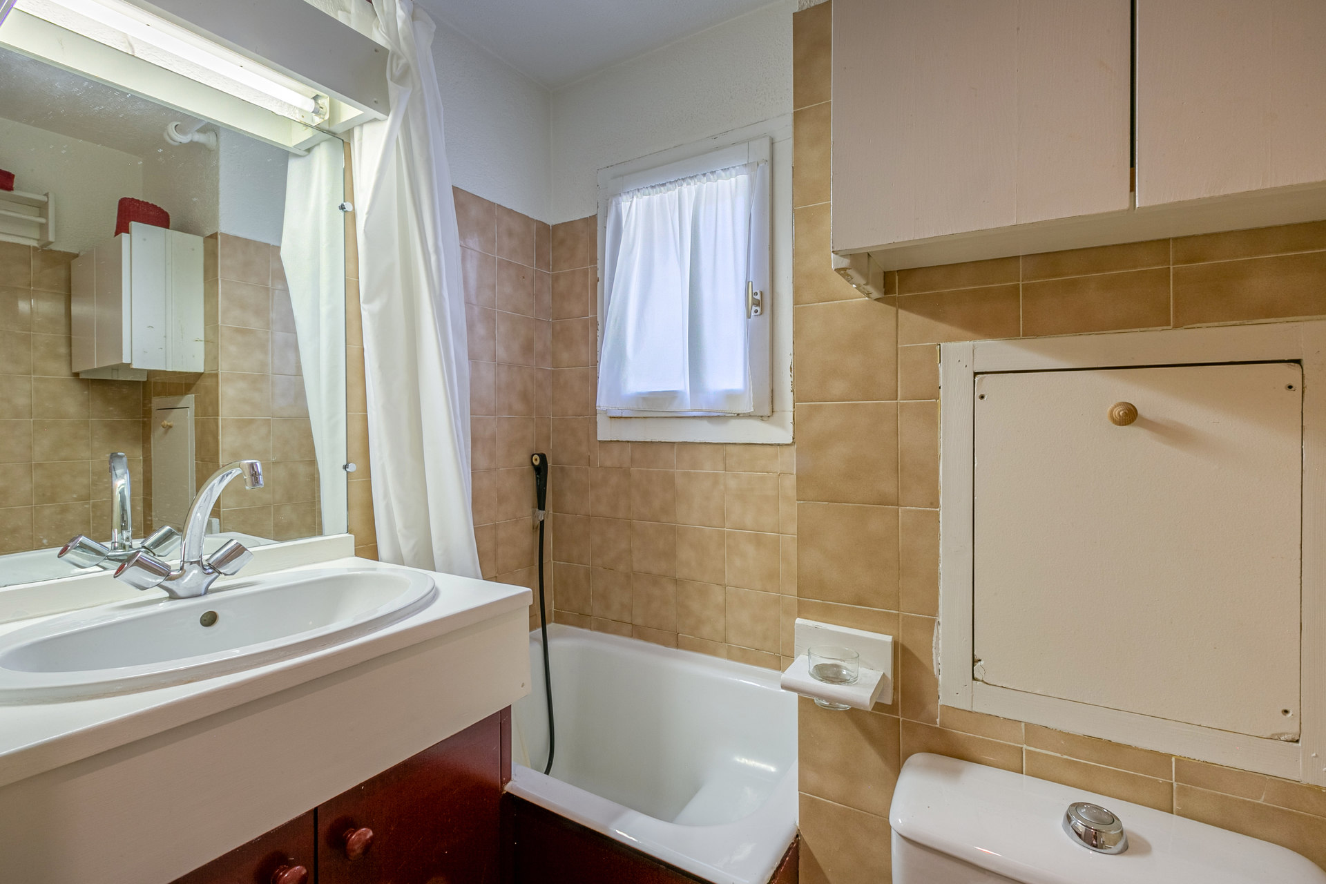 _lv_images__lot_0000710005_13_1458615