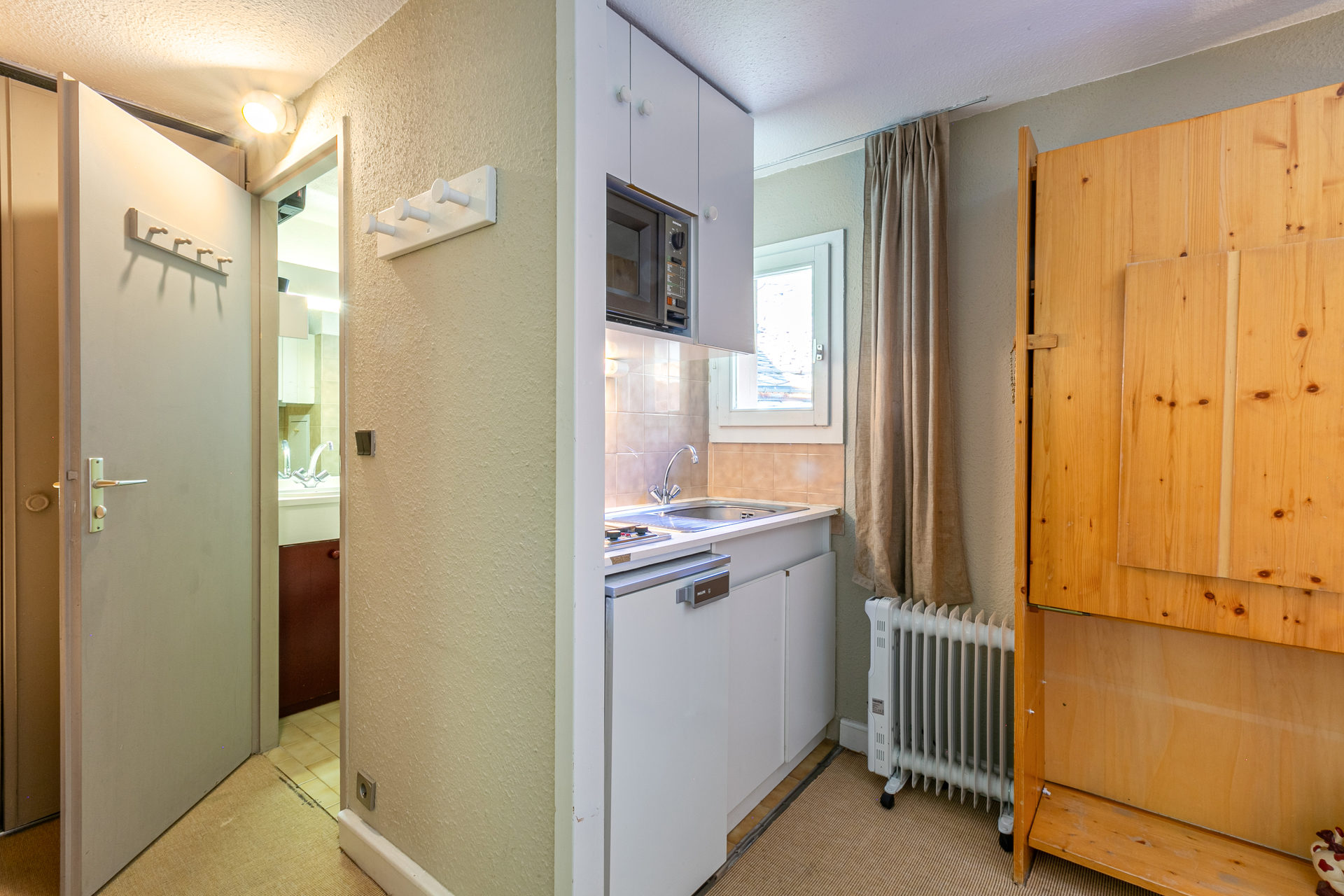 _lv_images__lot_0000710005_15_1458617