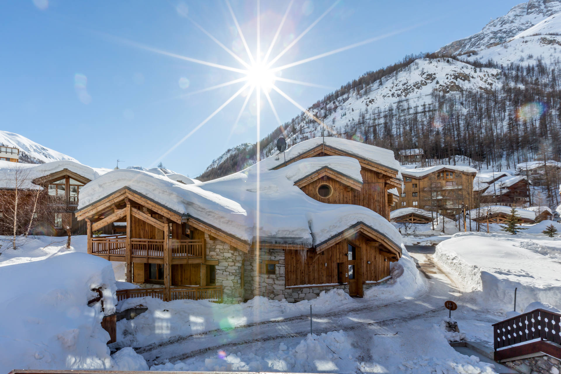 _lv_images__lot_0000710005_16_1458618