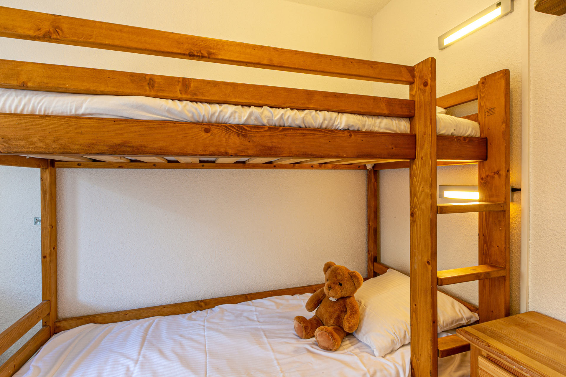 _lv_images__lot_0000720017_07_1456035