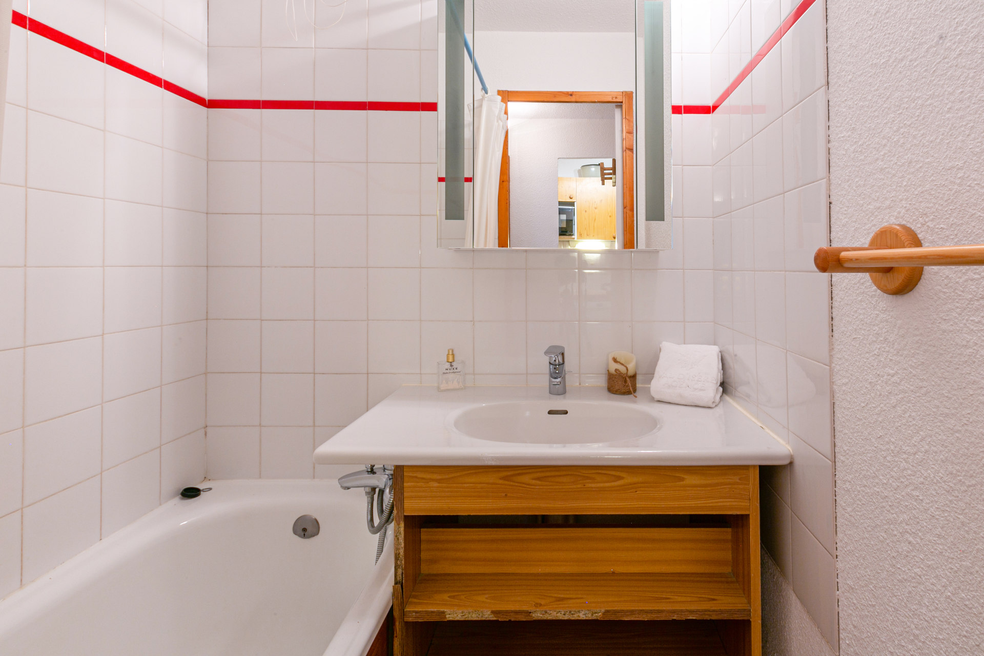 _lv_images__lot_0000720017_08_1456036