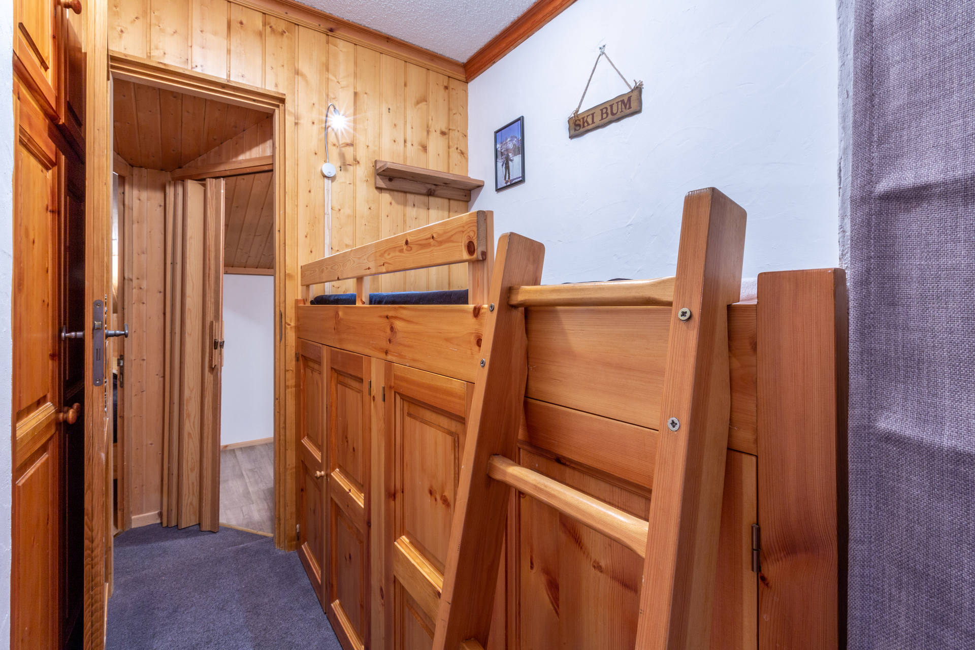 _lv_images__lot_0000730018_11_1457611