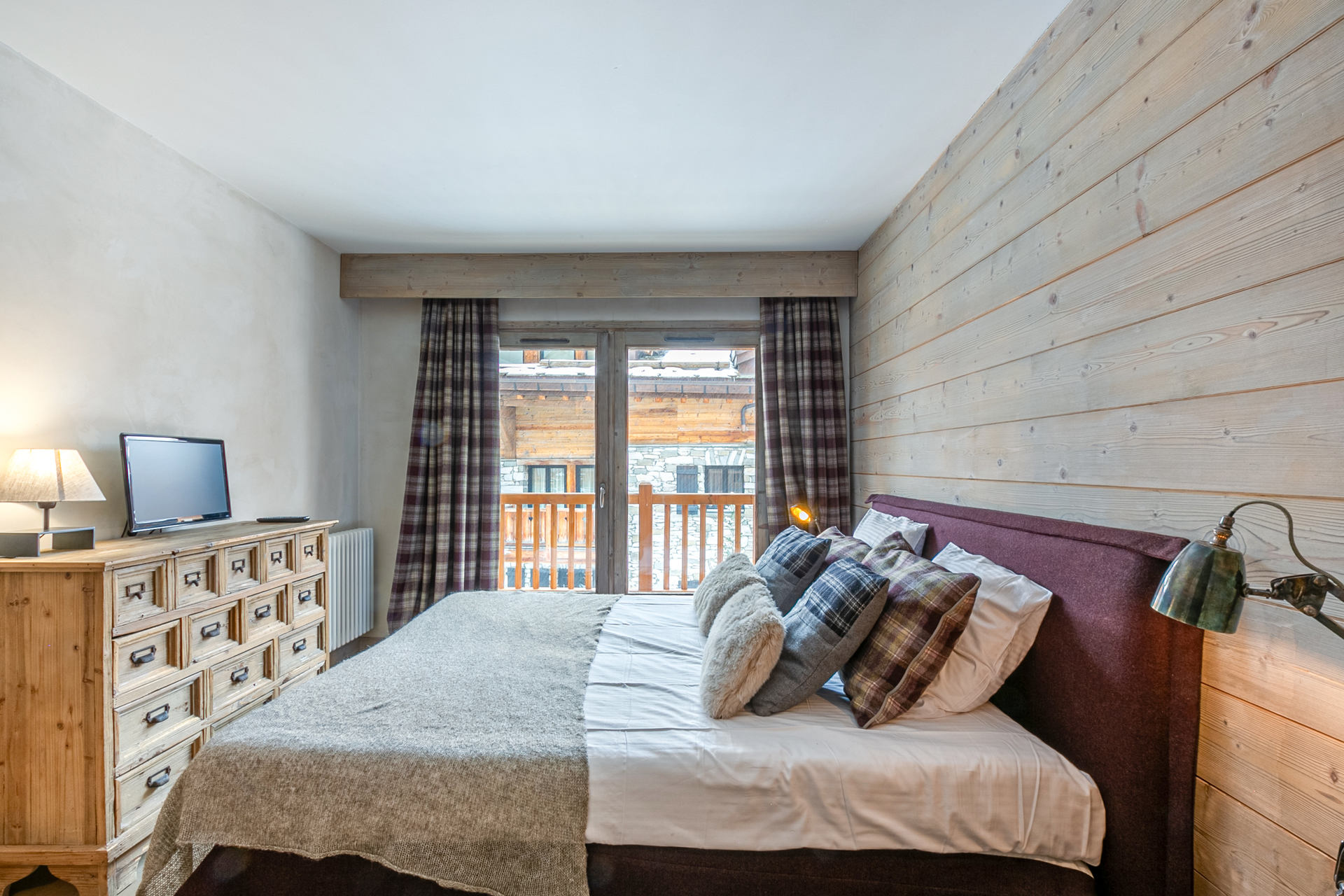 _lv_images__lot_0000740035_11_1456798