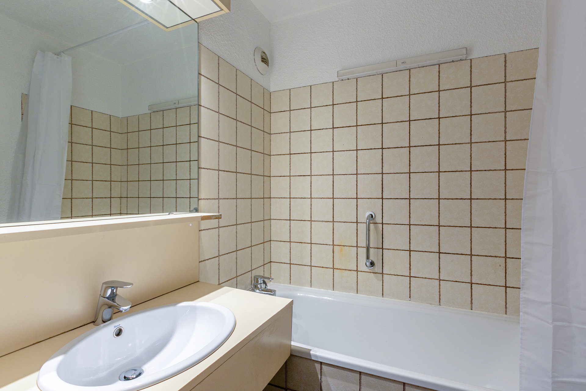 _lv_images__lot_0000810090_08_1458701