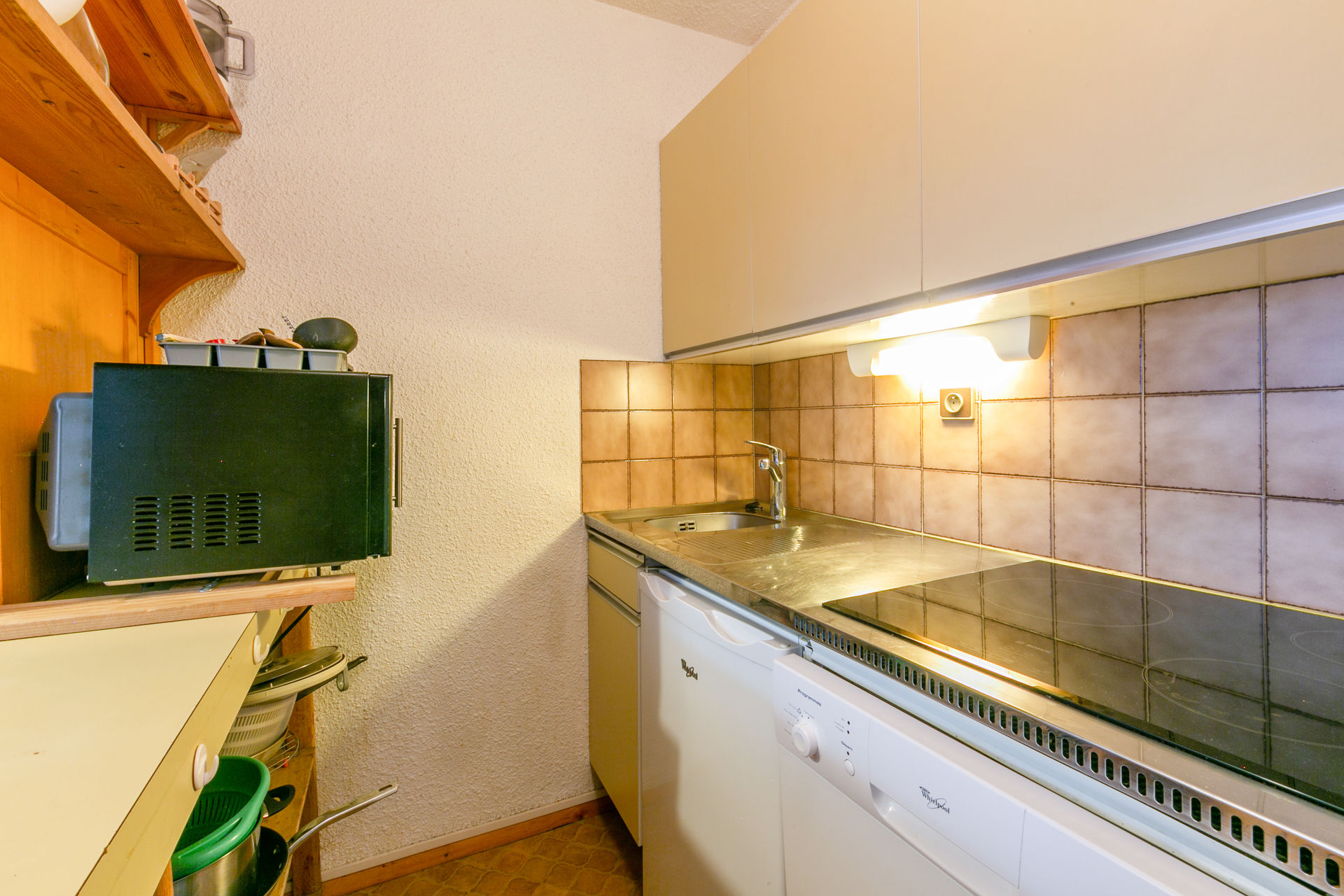 _lv_images__lot_0000810090_12_1458705