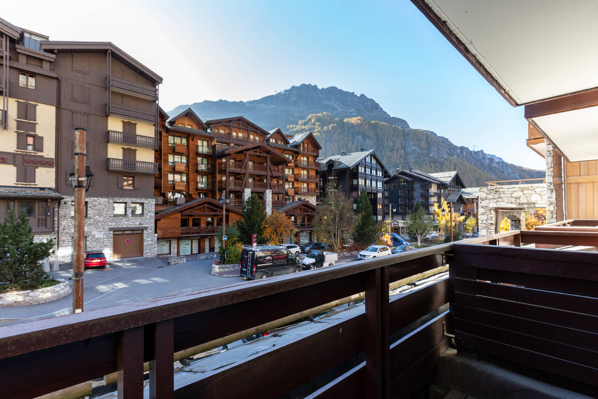 _lv_images__lot_0000810090_14_1458707