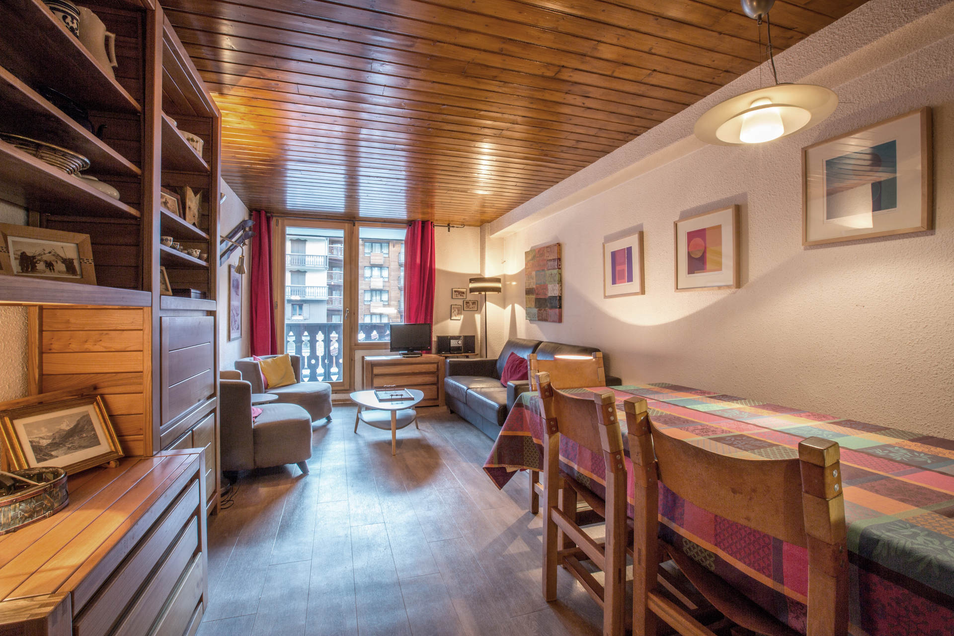 _lv_images__lot_0000810095_01_1458724