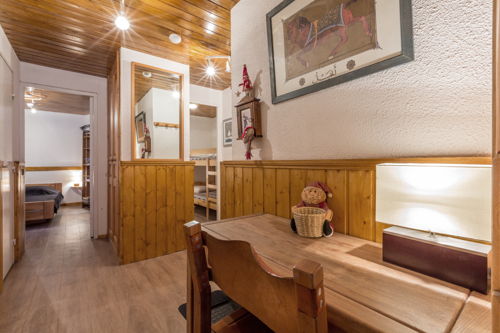 _lv_images__lot_0000810095_08_1458731