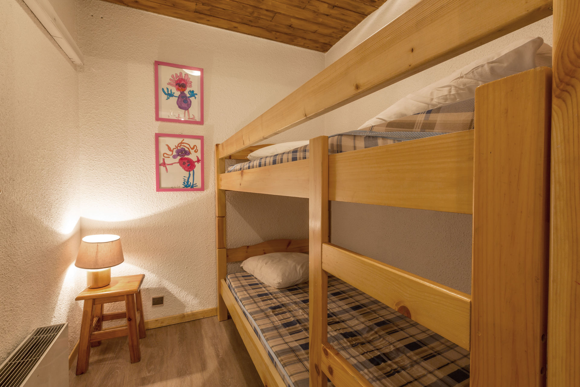 _lv_images__lot_0000810095_11_1458734