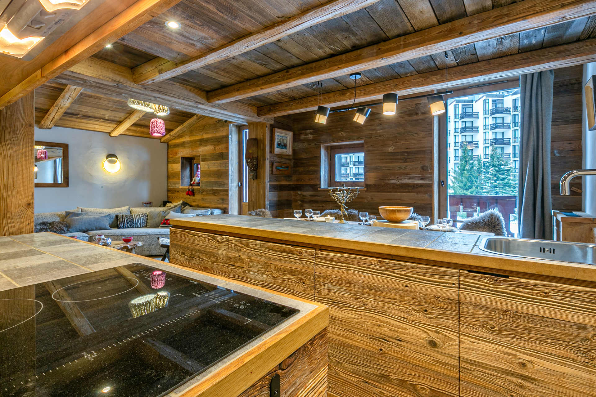 _lv_images__lot_0000810096_06_1454539