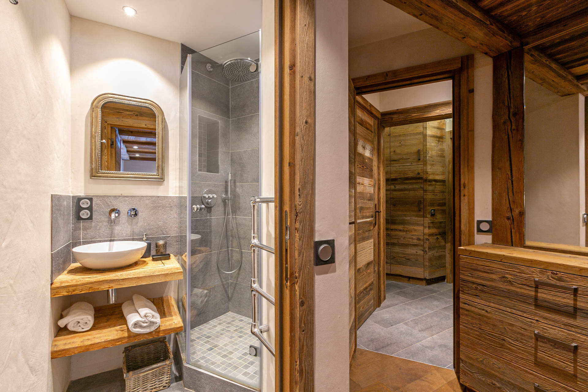 _lv_images__lot_0000810096_15_1454548