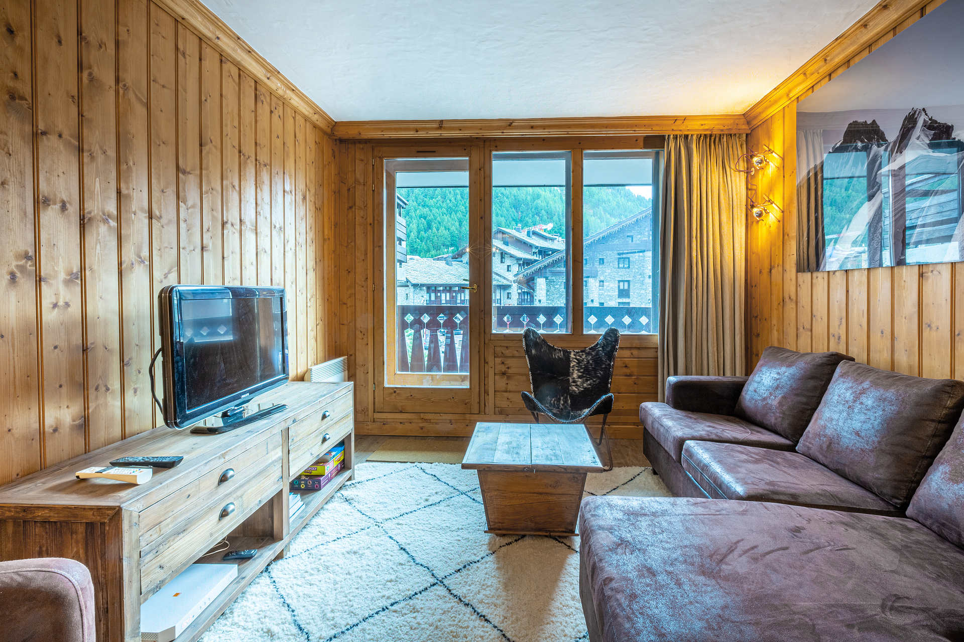 _lv_images__lot_0000810100_03_1456593