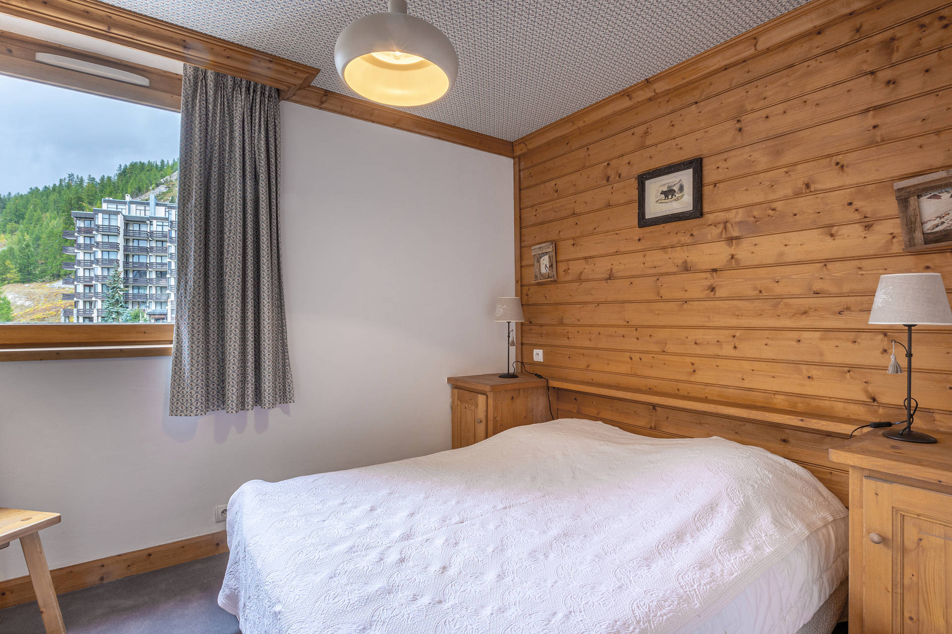 _lv_images__lot_0000810100_10_1456600