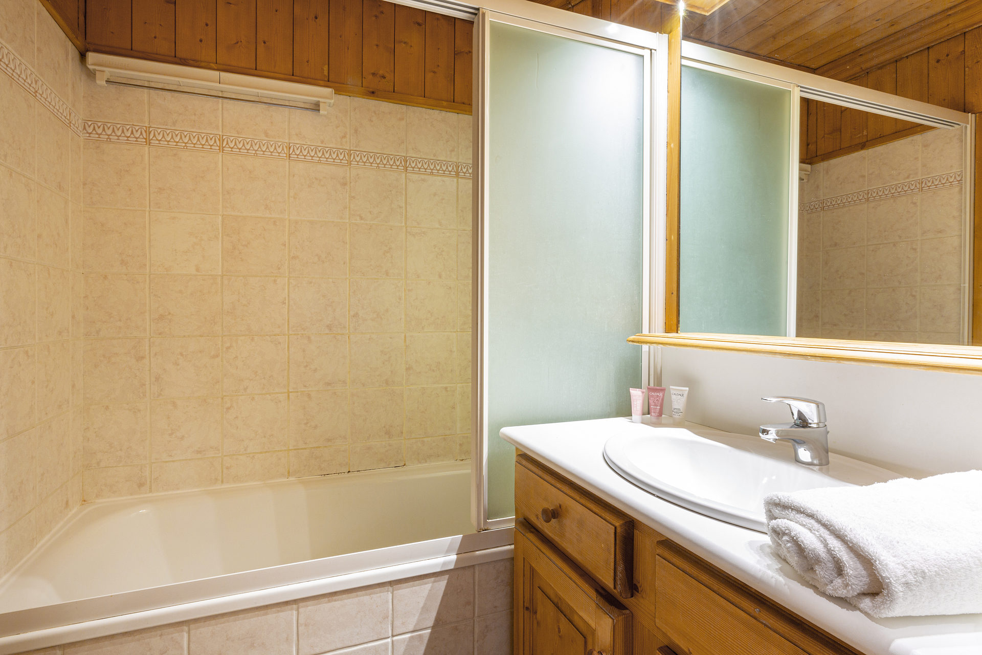 _lv_images__lot_0000810100_12_1456602