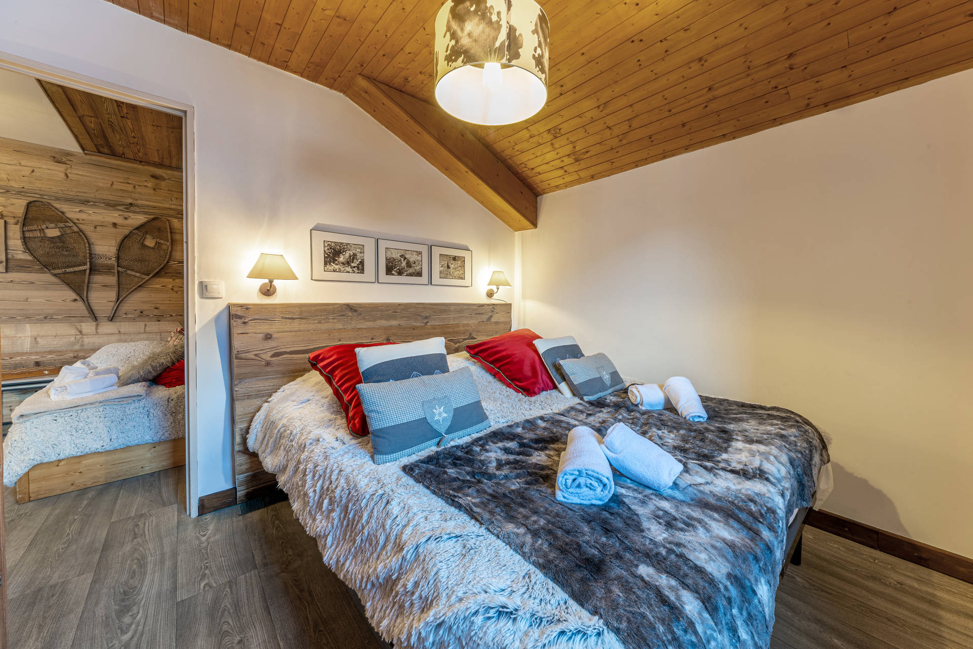 _lv_images__lot_0000920070_10_1455994