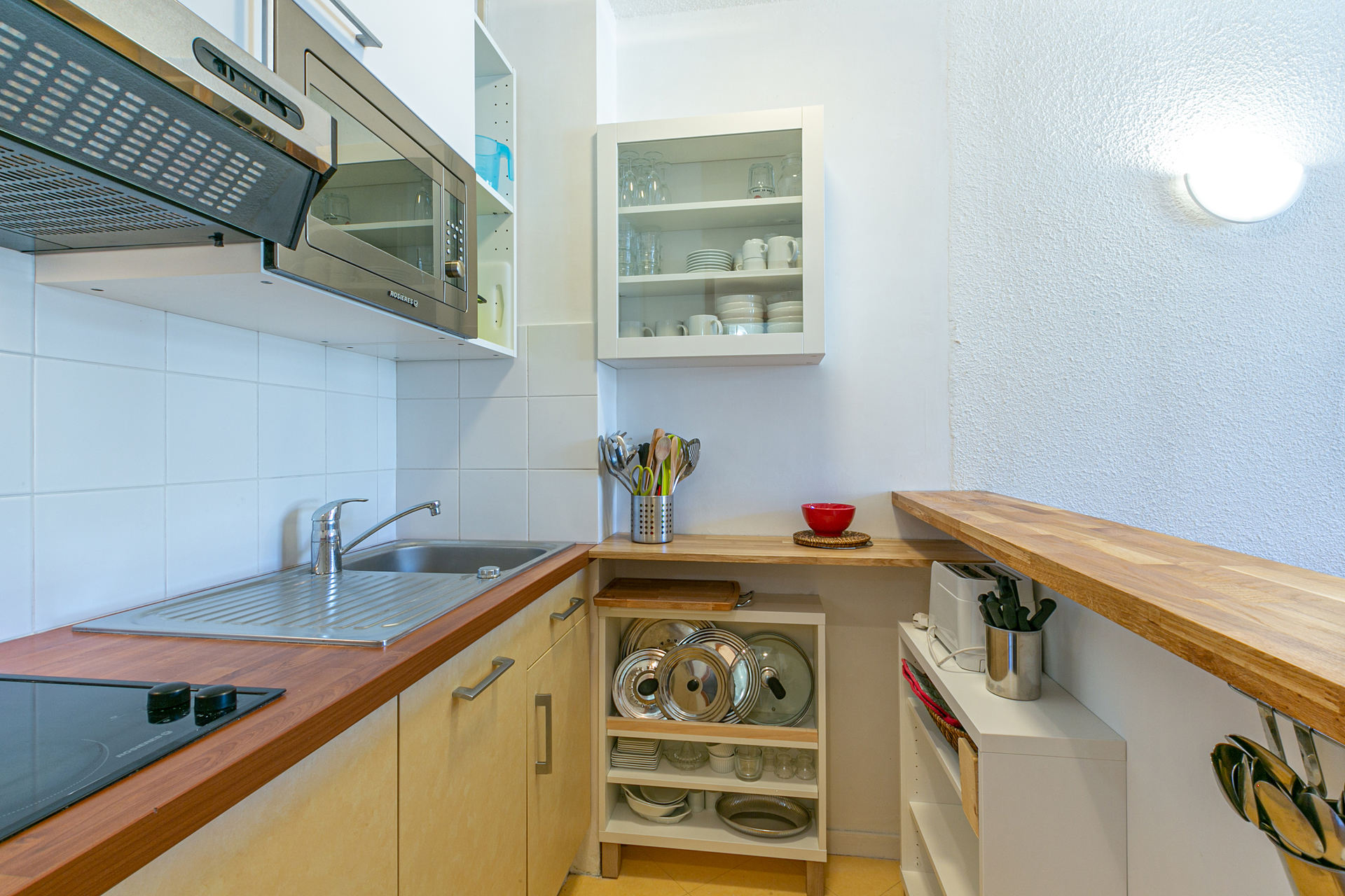 _lv_images__lot_0000940083_05_1457241