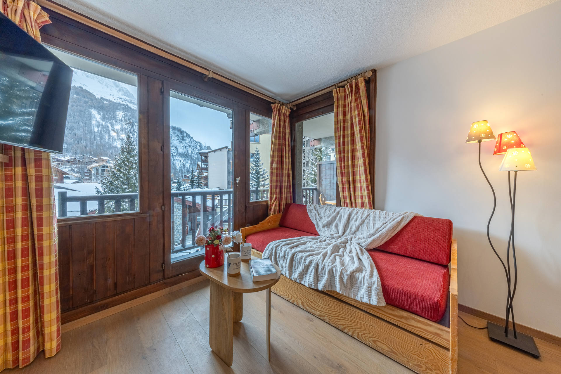 _lv_images__lot_0001050082_03_1455959