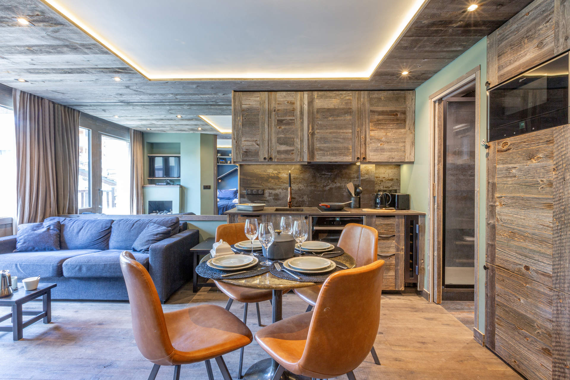 _lv_images__lot_0001050085_01_1458062