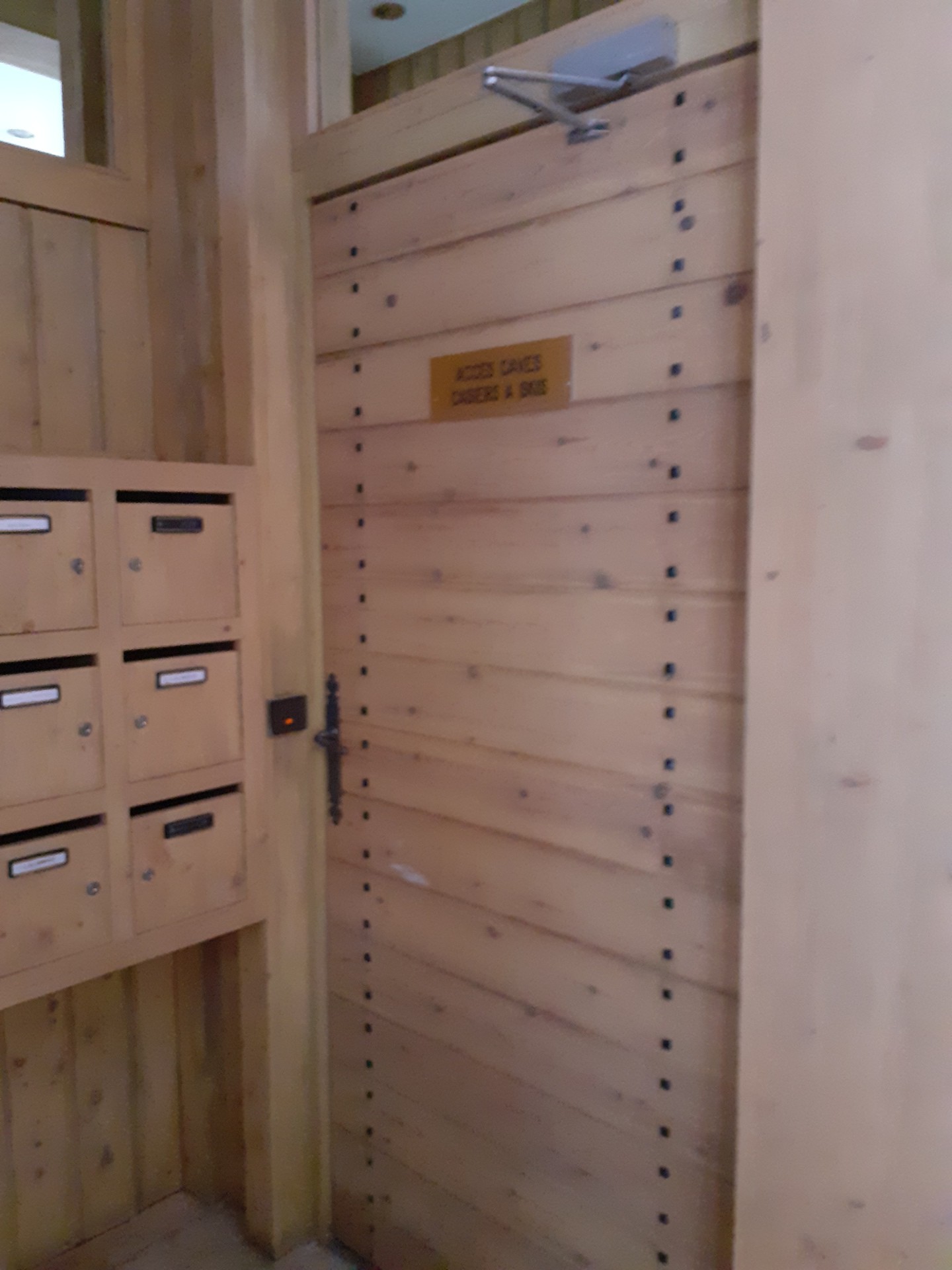 _lv_images__lot_0001050085_15_1458076