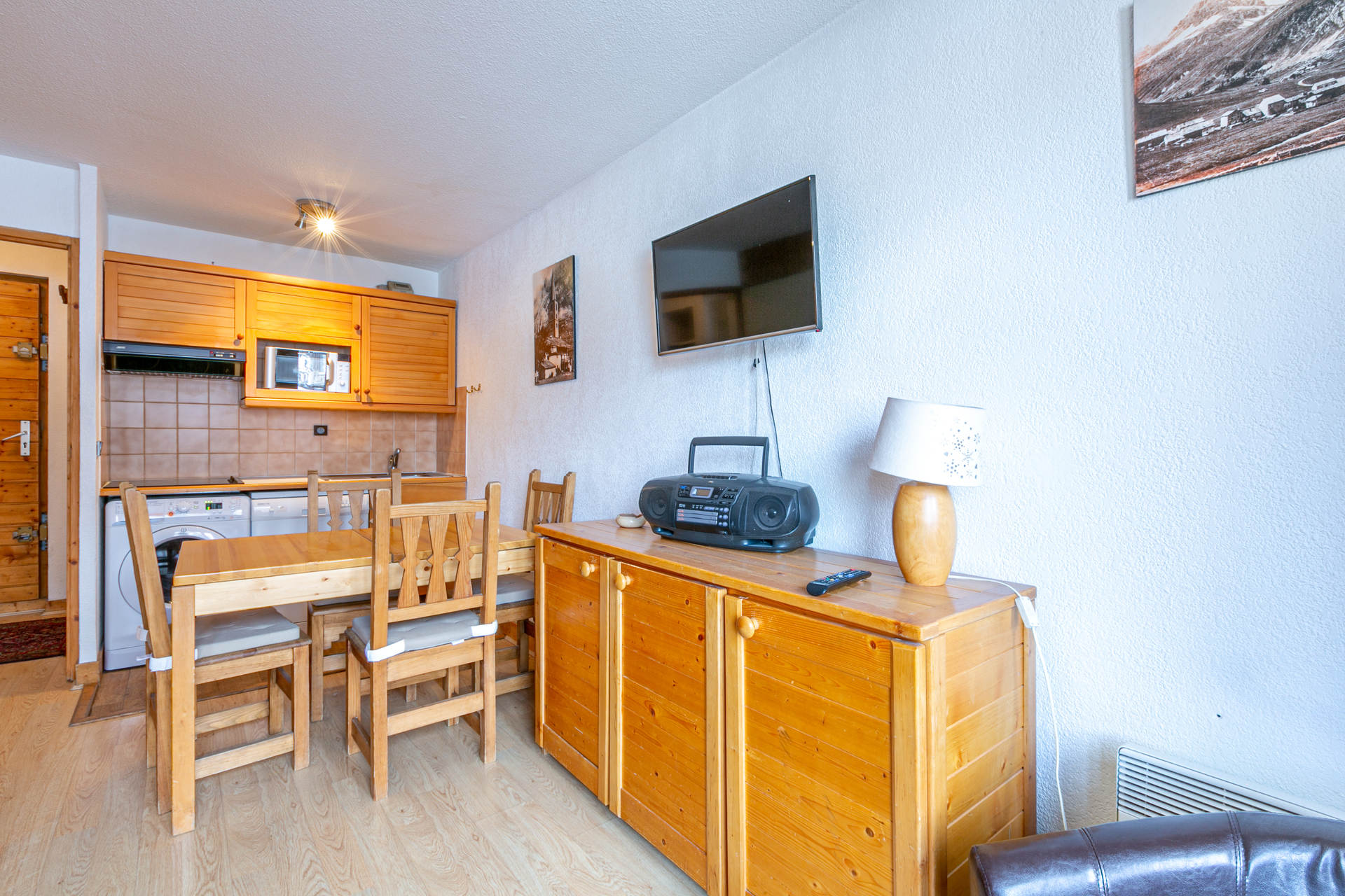 _lv_images__lot_0001050088_02_1457986