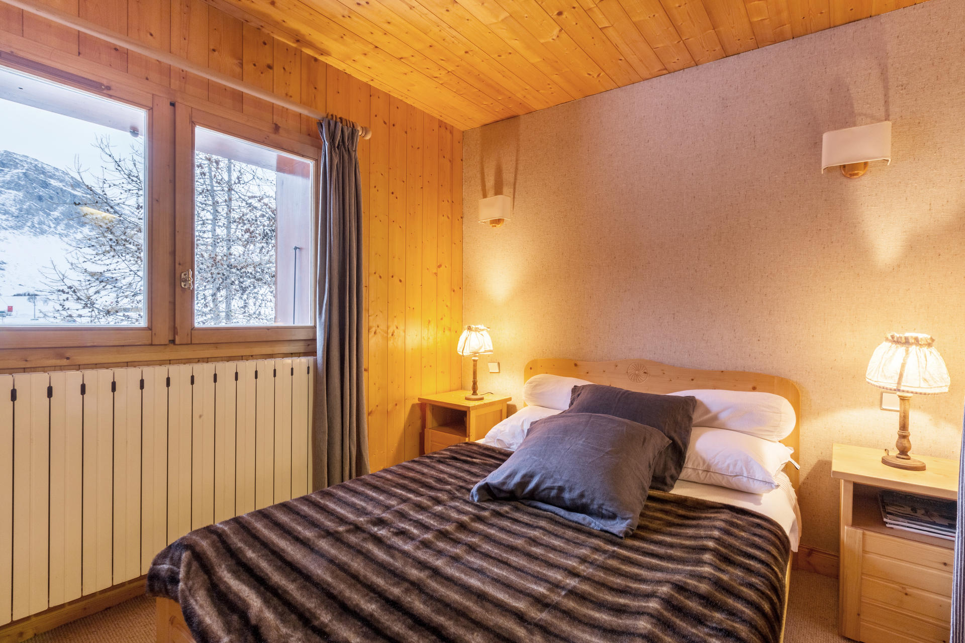 _lv_images__lot_0001080012_08_1454996