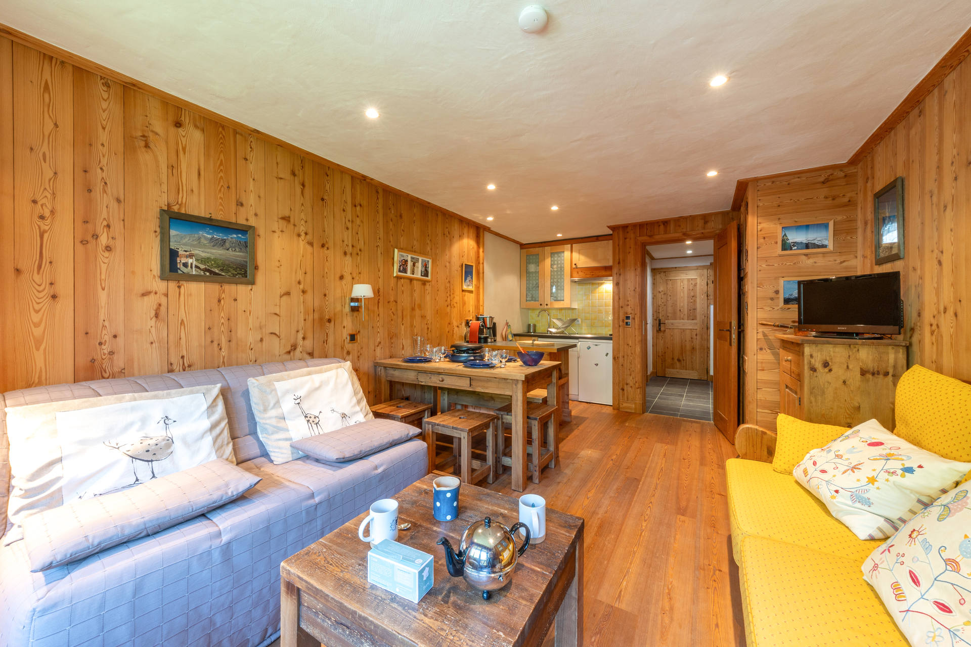 _lv_images__lot_0001080039_02_1457405