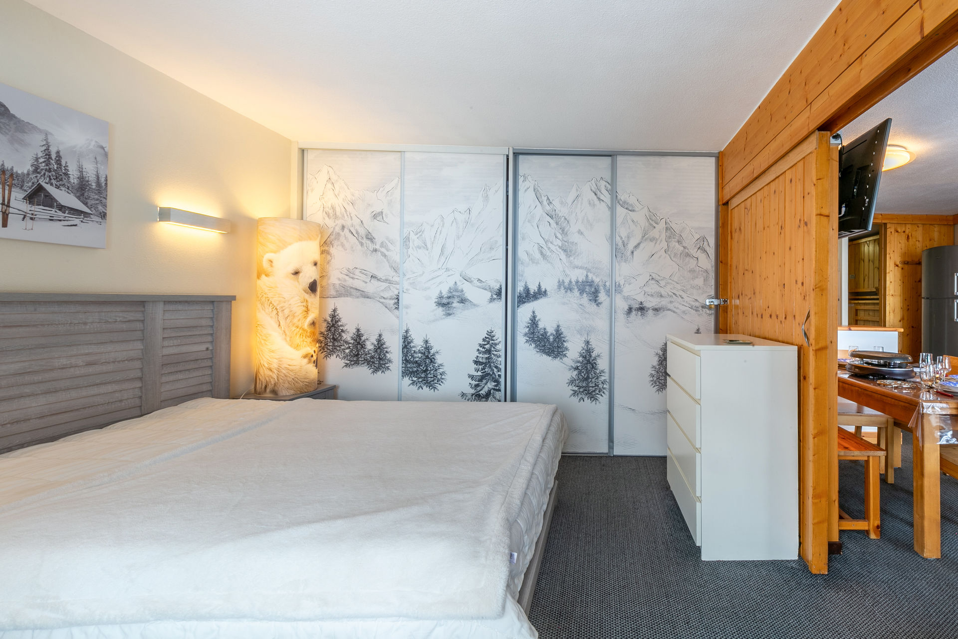 _lv_images__lot_0001110005_13_1456070